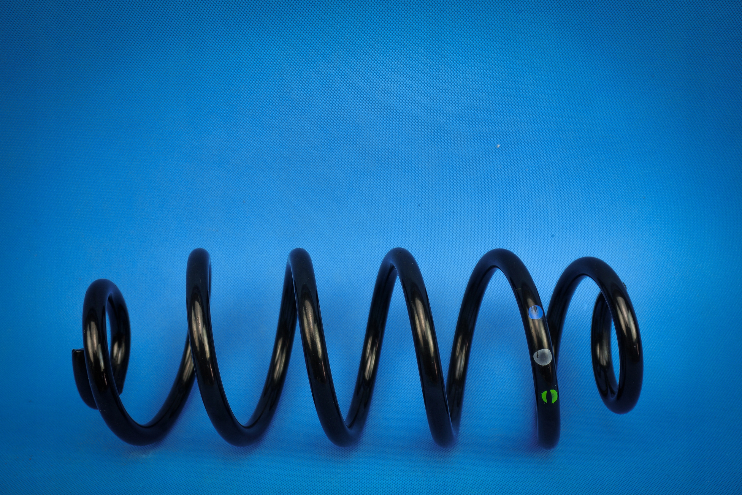 Sprezyna amortyzatora tyl Audi A4 A5 8K0511115HB