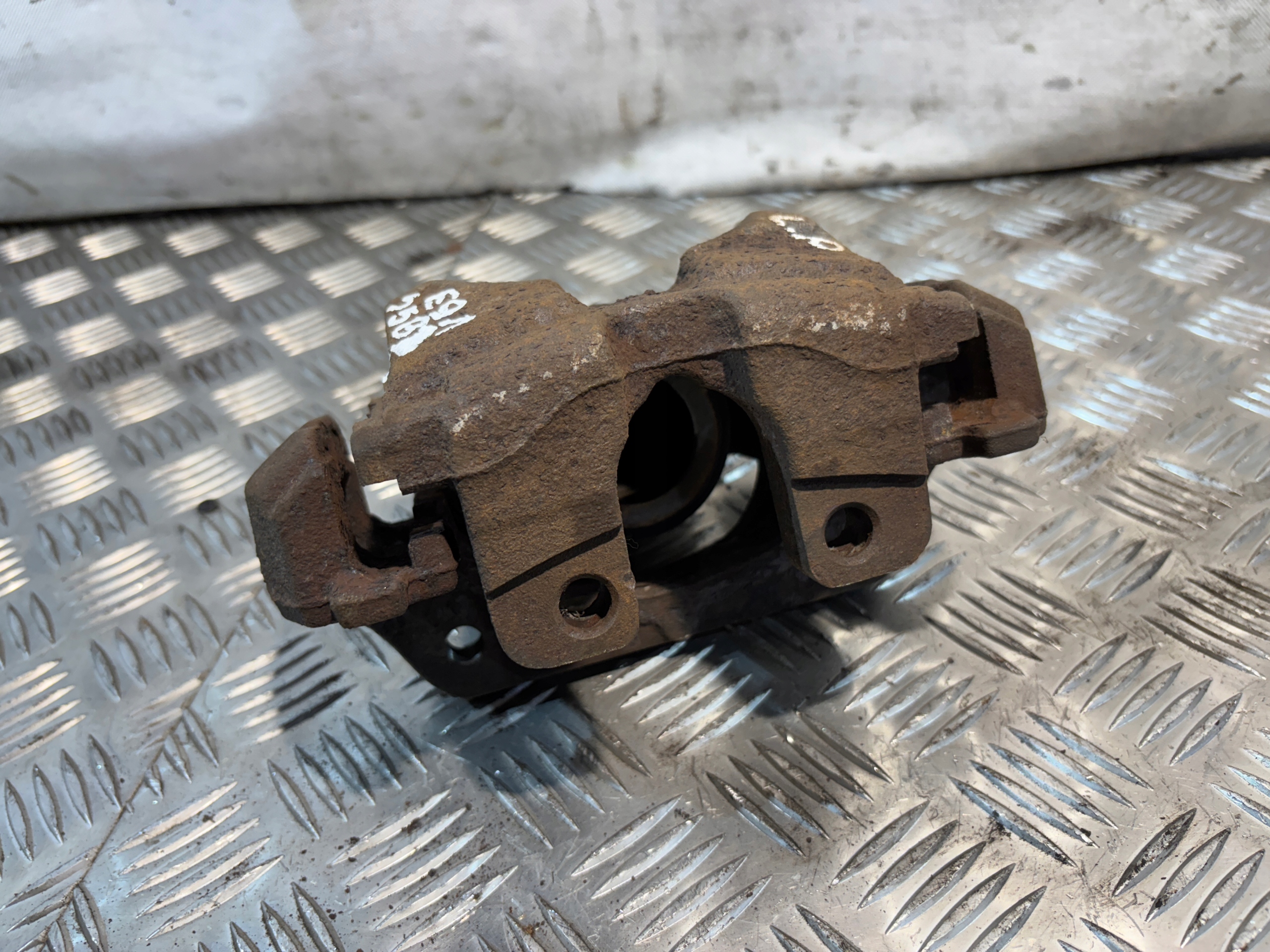 caliper brake left front BMW E91 lift 2,0B N43B20A