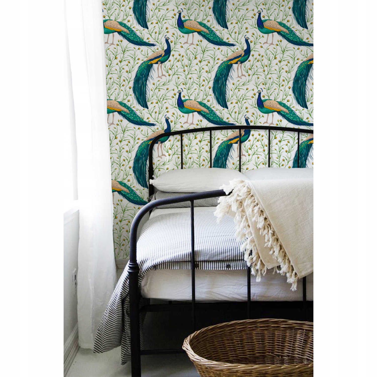 

Fototapeta ścienna Majestatyczny pawi urok 250x250