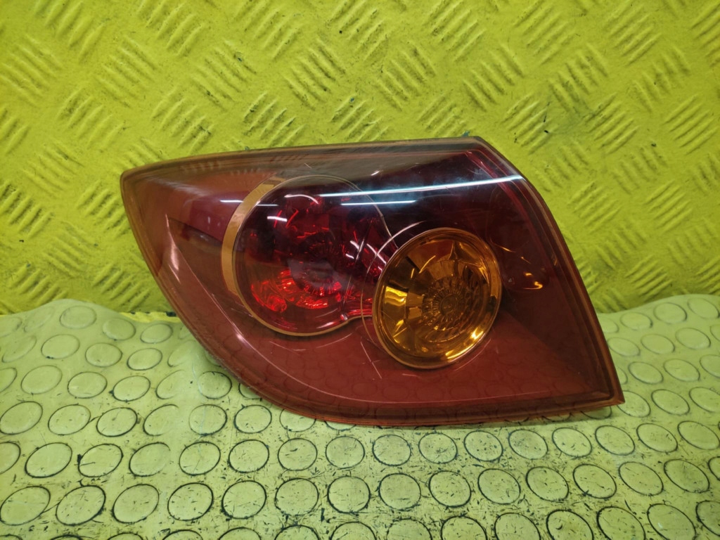MAZDA 3 light left rear part