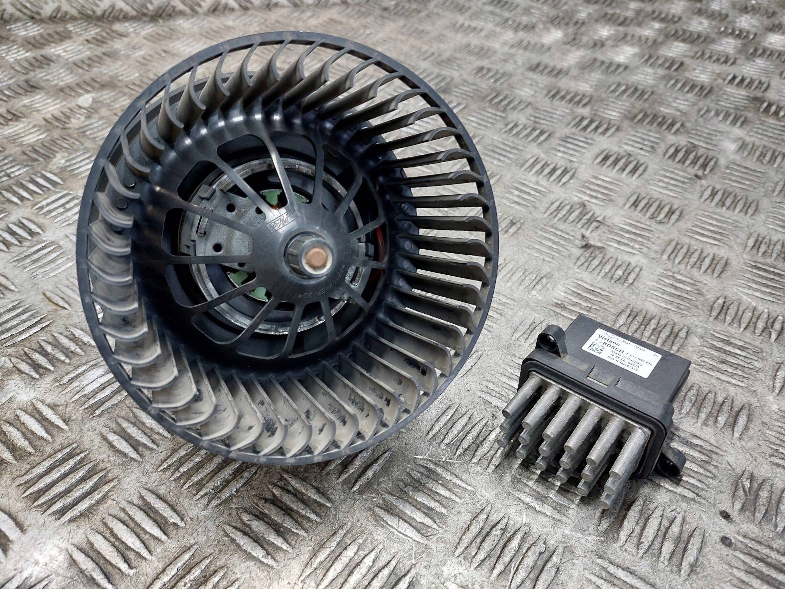 riscaldamento VENTOLA BOCCHETTE FORD C-MAX e 3M5H-18456-AD 6G9T-19E624-AD