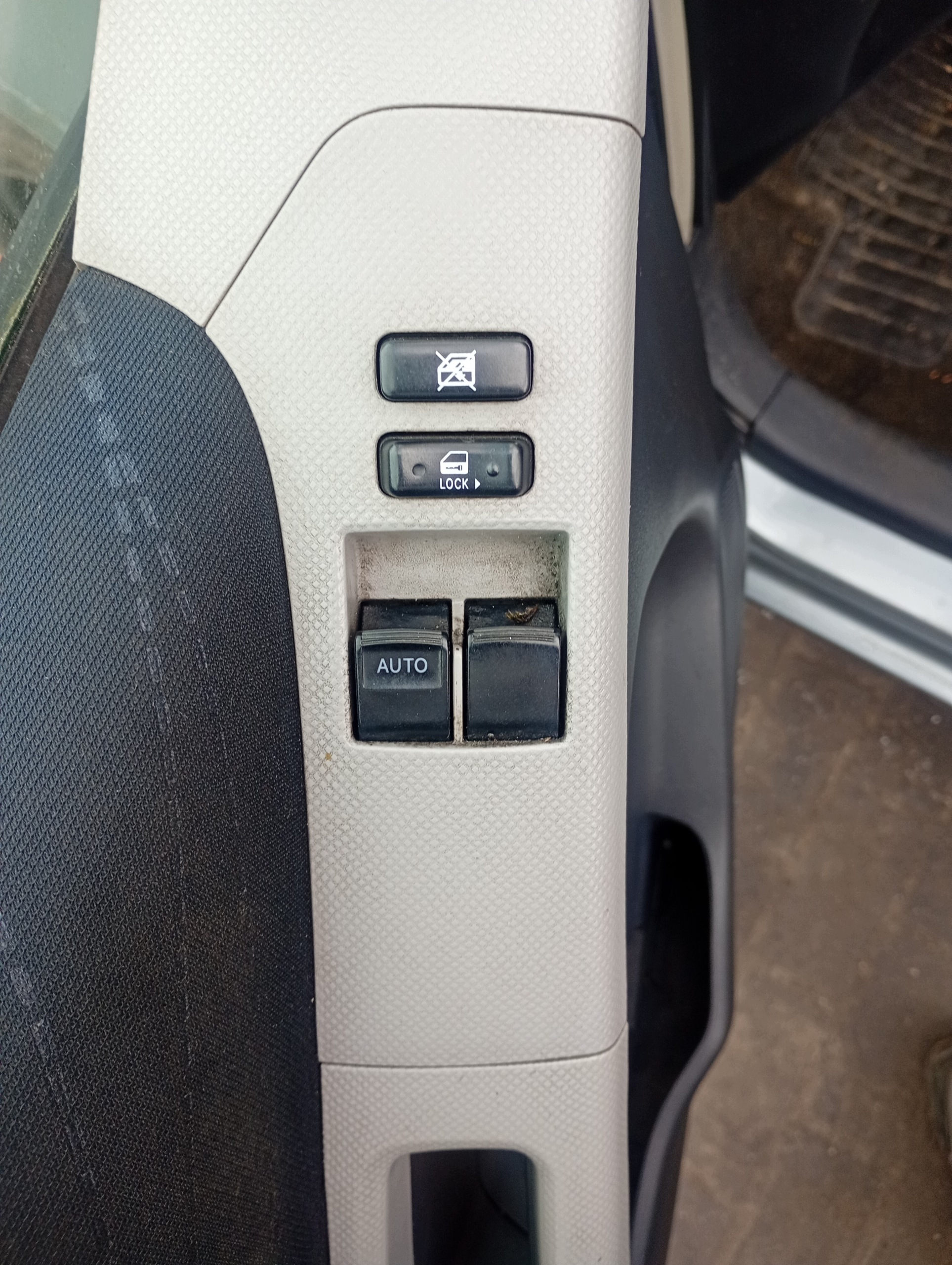 switch switch regulation regulacja windows Toyota Yaris 2 II FL 05-08