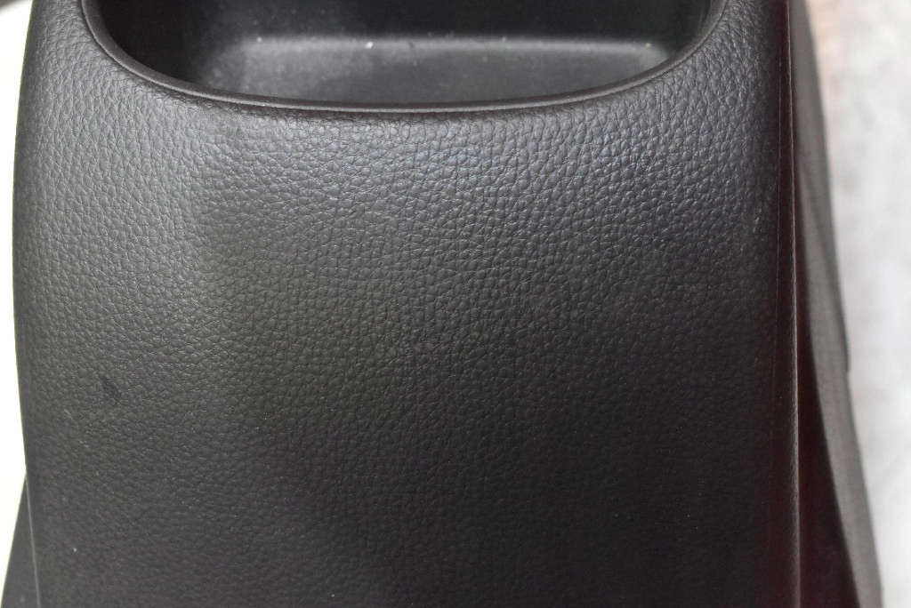 TUNEL mitte 58805-K0030 TOYOTA YARIS 4 IV 20