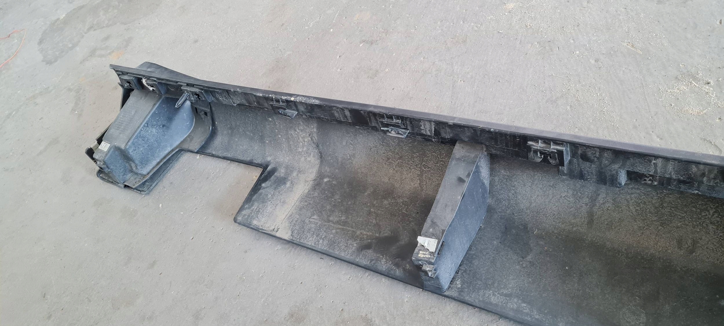 Jeep Grand Cherokee WL 2022 moulding cap threshold left KROTKI 6PZ87TRMAC
