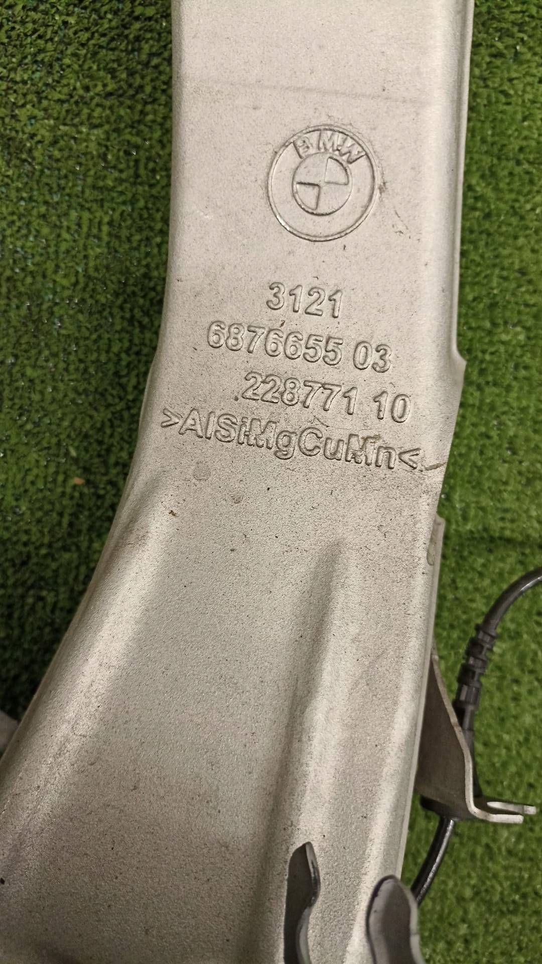 BMW G05 G06 G07 left swing front 6876655