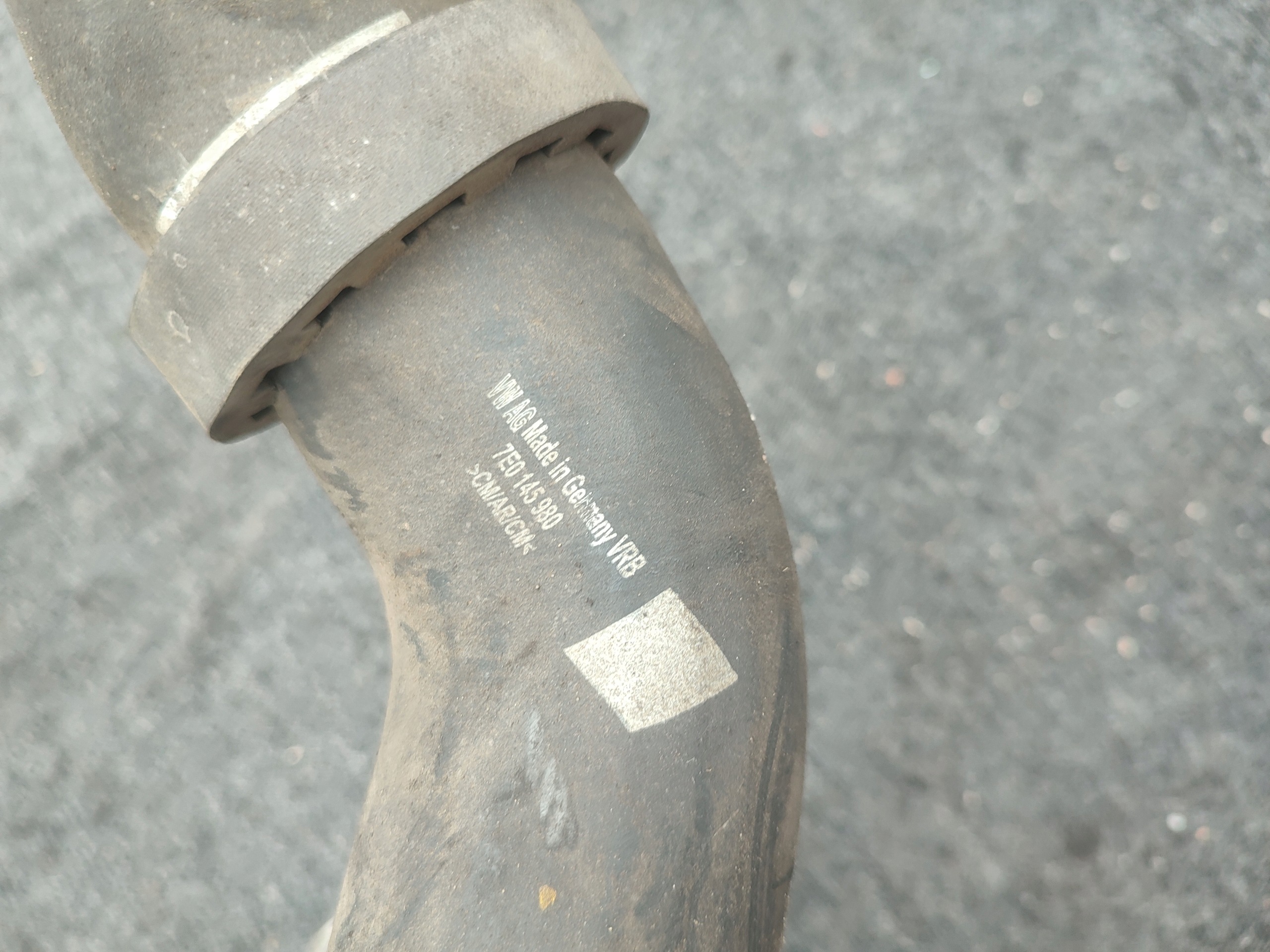 trouba hadice vzduchový intercoolera VW TRANSPORTER T5 7E0145980