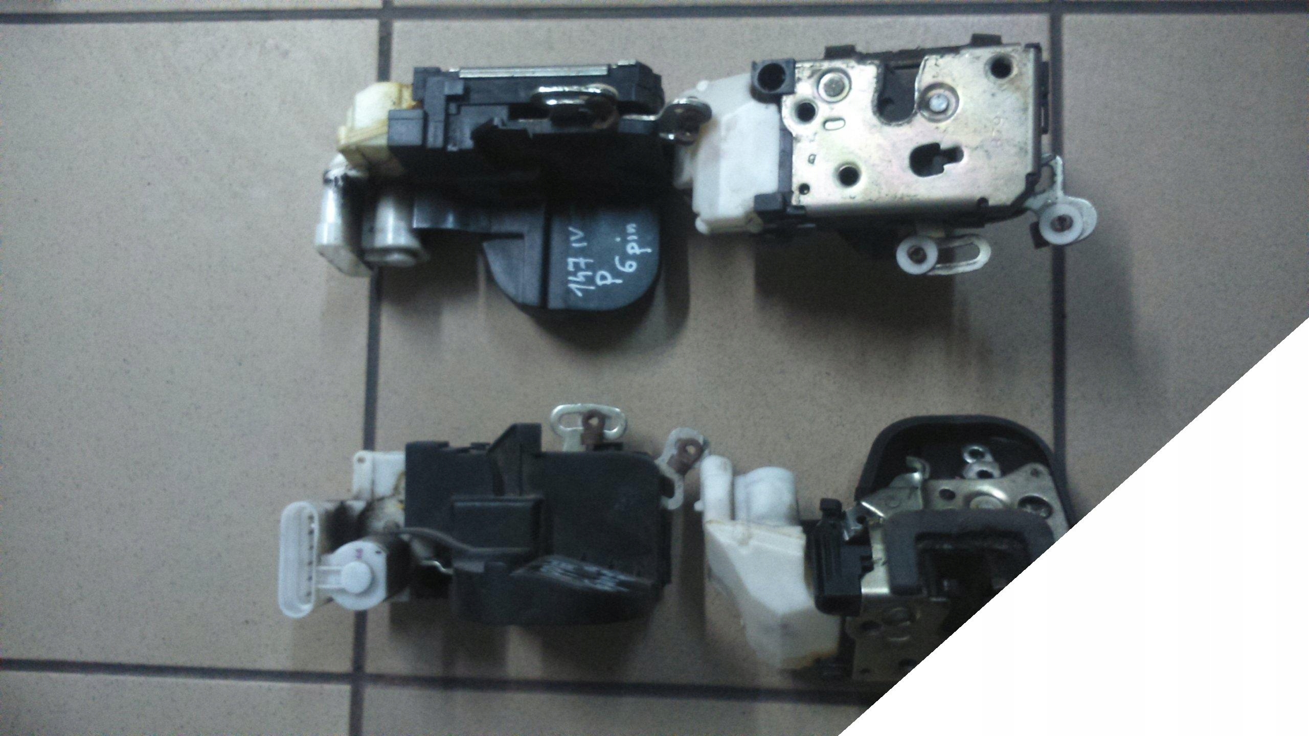 ALFA ROMEO 147 00- 3D 5D ZAMEK PRAWY PRZEDNI 6 PIN