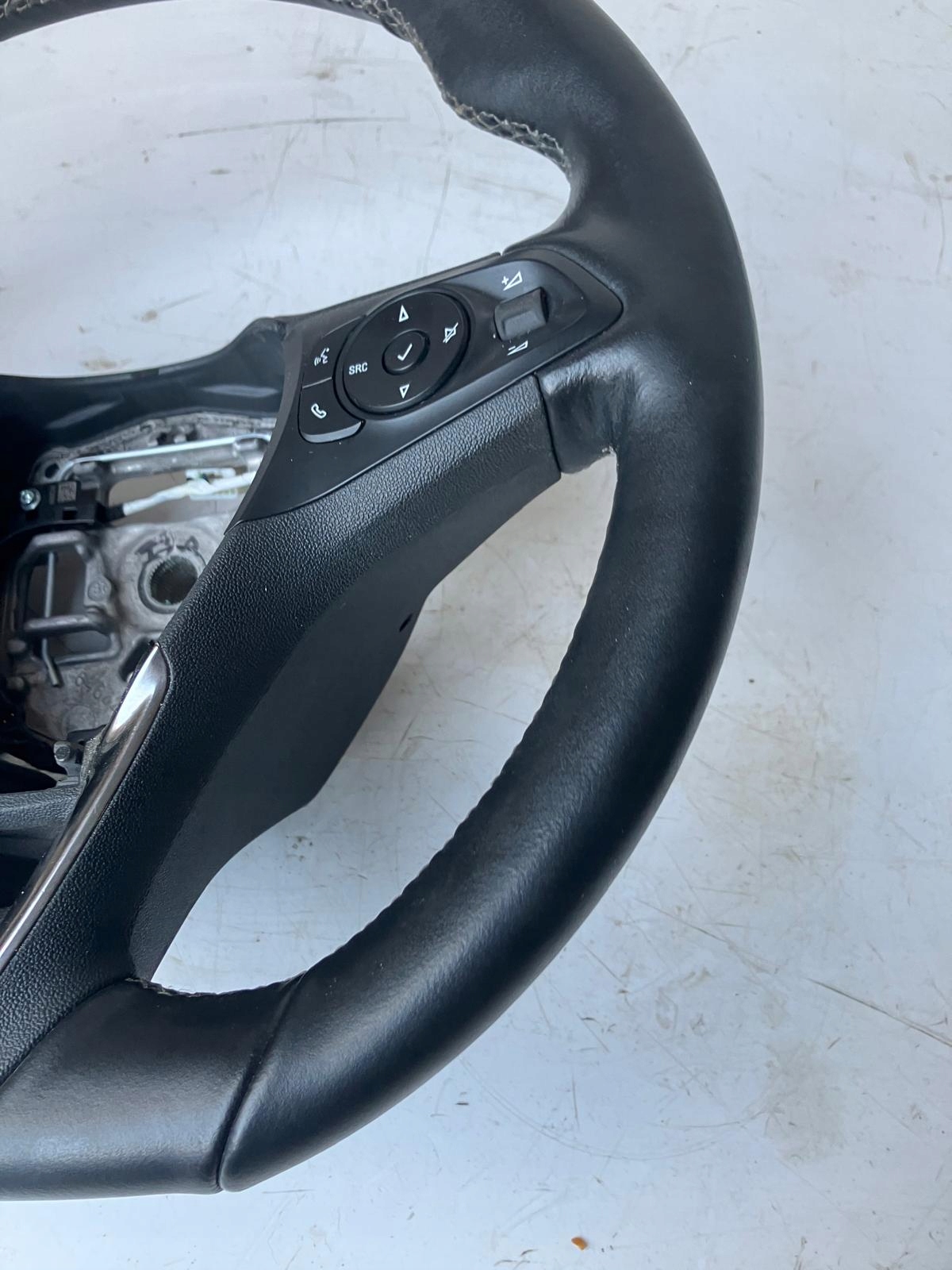 lenkrad Leder MULTIFUNKCJA OPEL CORSA F 39196701