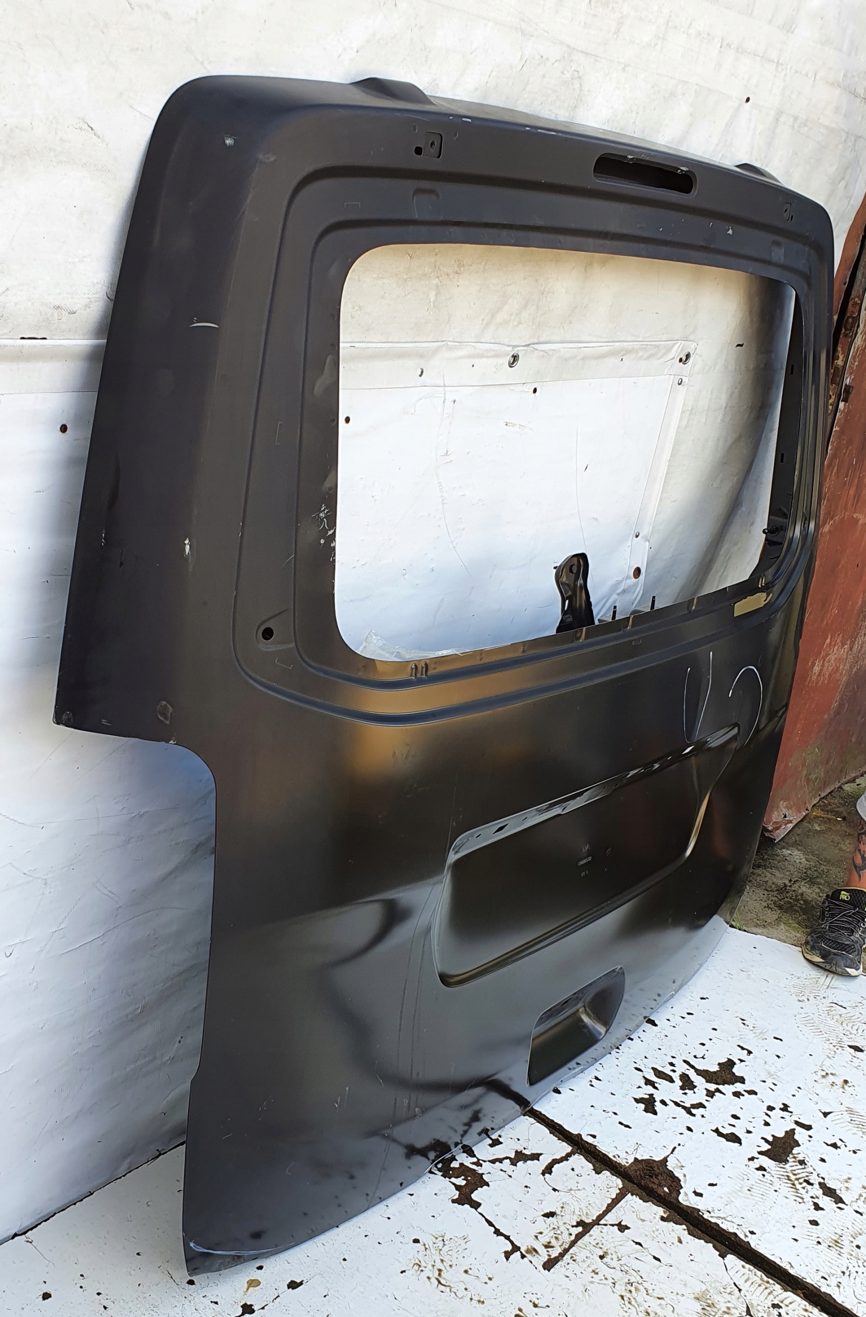 KLAPA TYŁ BAGAŻNIKA PEUGEOT TRAVELLER 16- ORG NOWA Producent części Peugeot OE