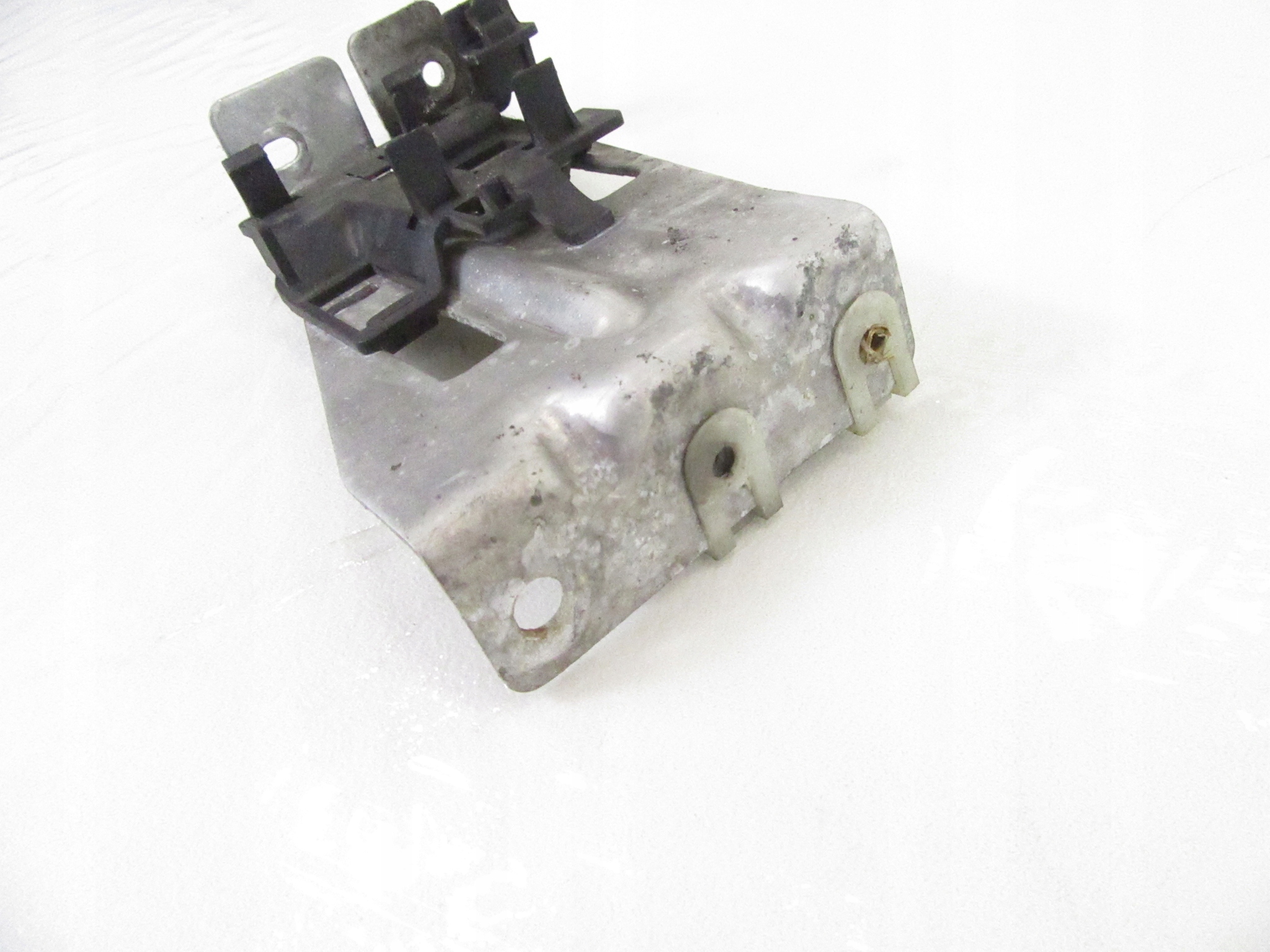 bracket holder sterownika NOX covers tanks left BMW e70 e71 F15 F16