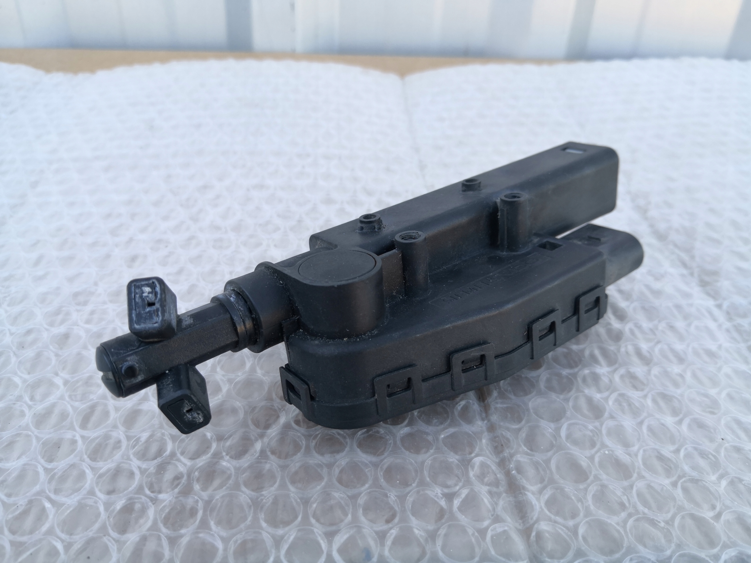 307943321 2008>> - VOLVO XC60 І 08-ОМИВАЧ ЛАМПИ ЛІВИЙ 30794321