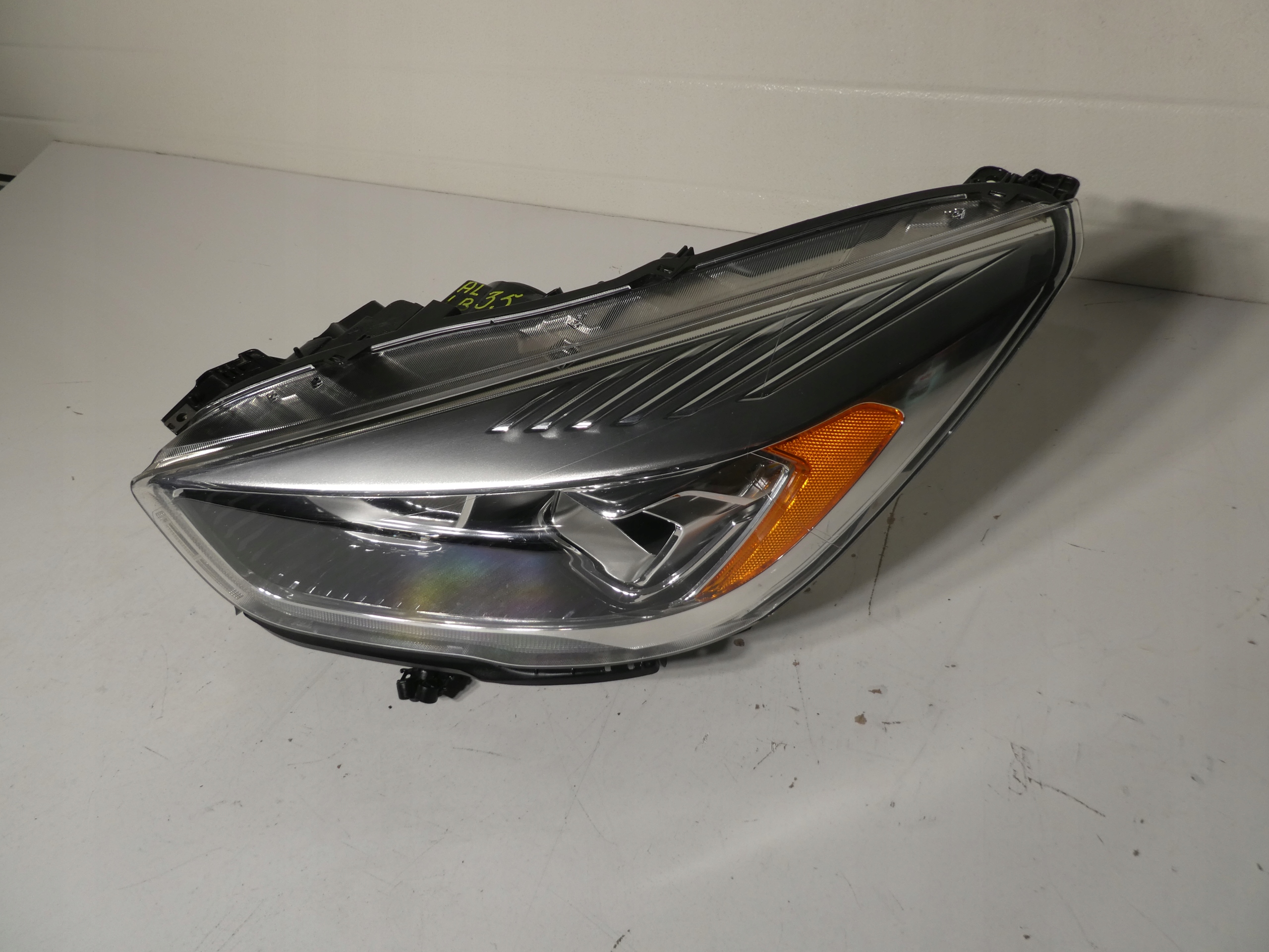 FORD KUGA II mk2 light front front left GV41-13W030-CF