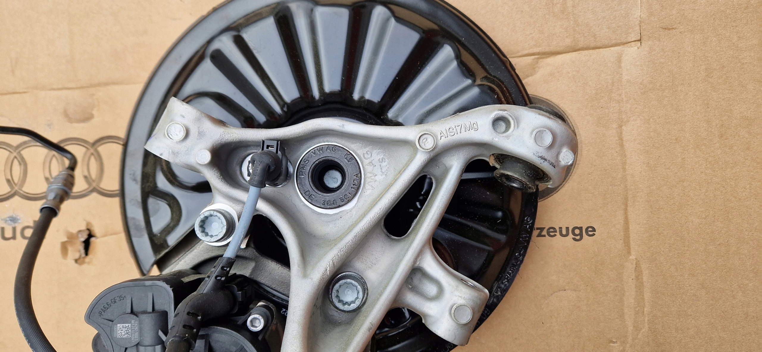 swing caliper 5QF505436A 3Q0615406AG VW SKODA