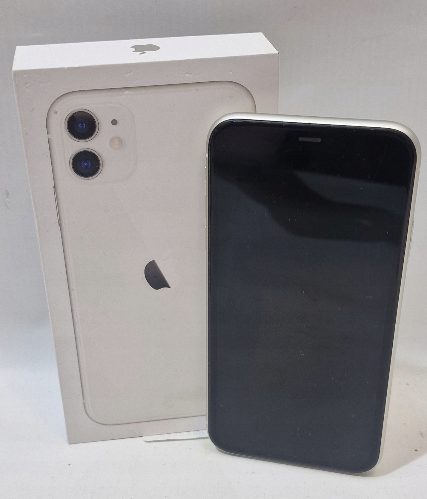 Apple iPhone 11 本体 箱付き Apple iPhone 11 (PRODUCT)RED 本体 箱付き - メルカリ