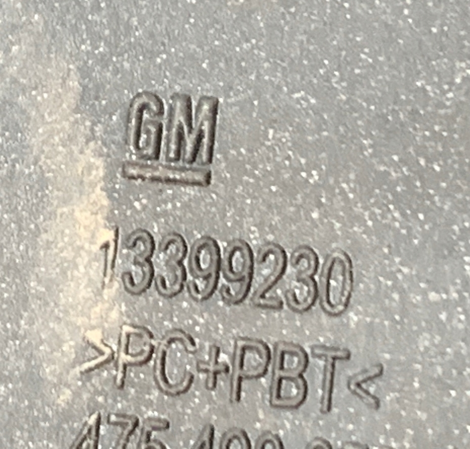 ABSCHLEPPÖSE DER STOSSSTANGE VORNE OPEL CORSA E 13399230