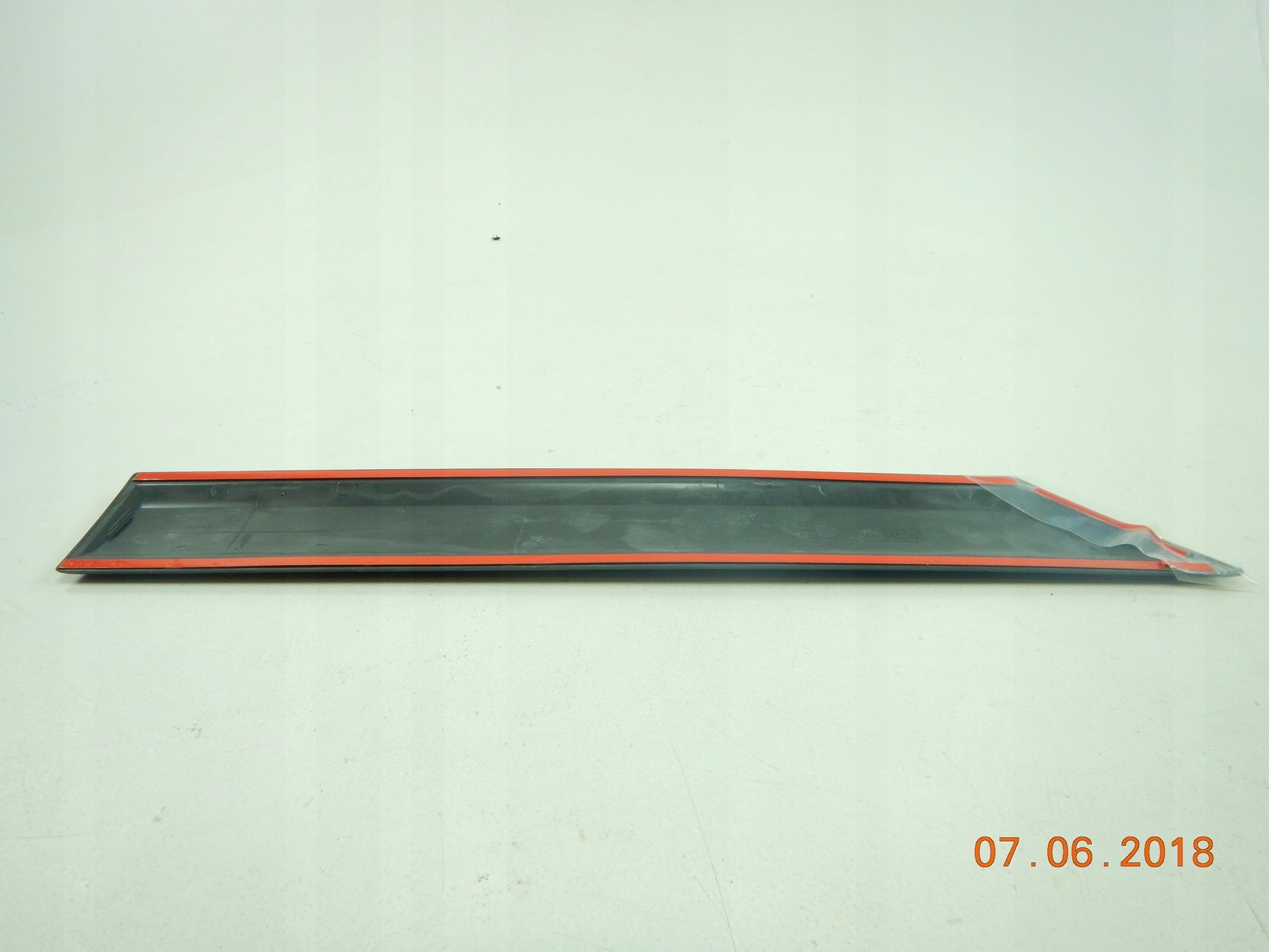 modanatura Esterna FORD FIESTA MK5 / 1101153 / YS61B29077CCZCAT