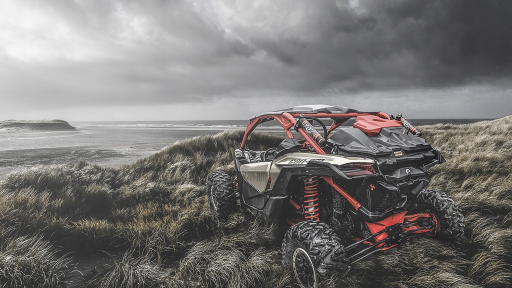 Коробка GKA Tesseract задний багажник Can - Am maverick X3