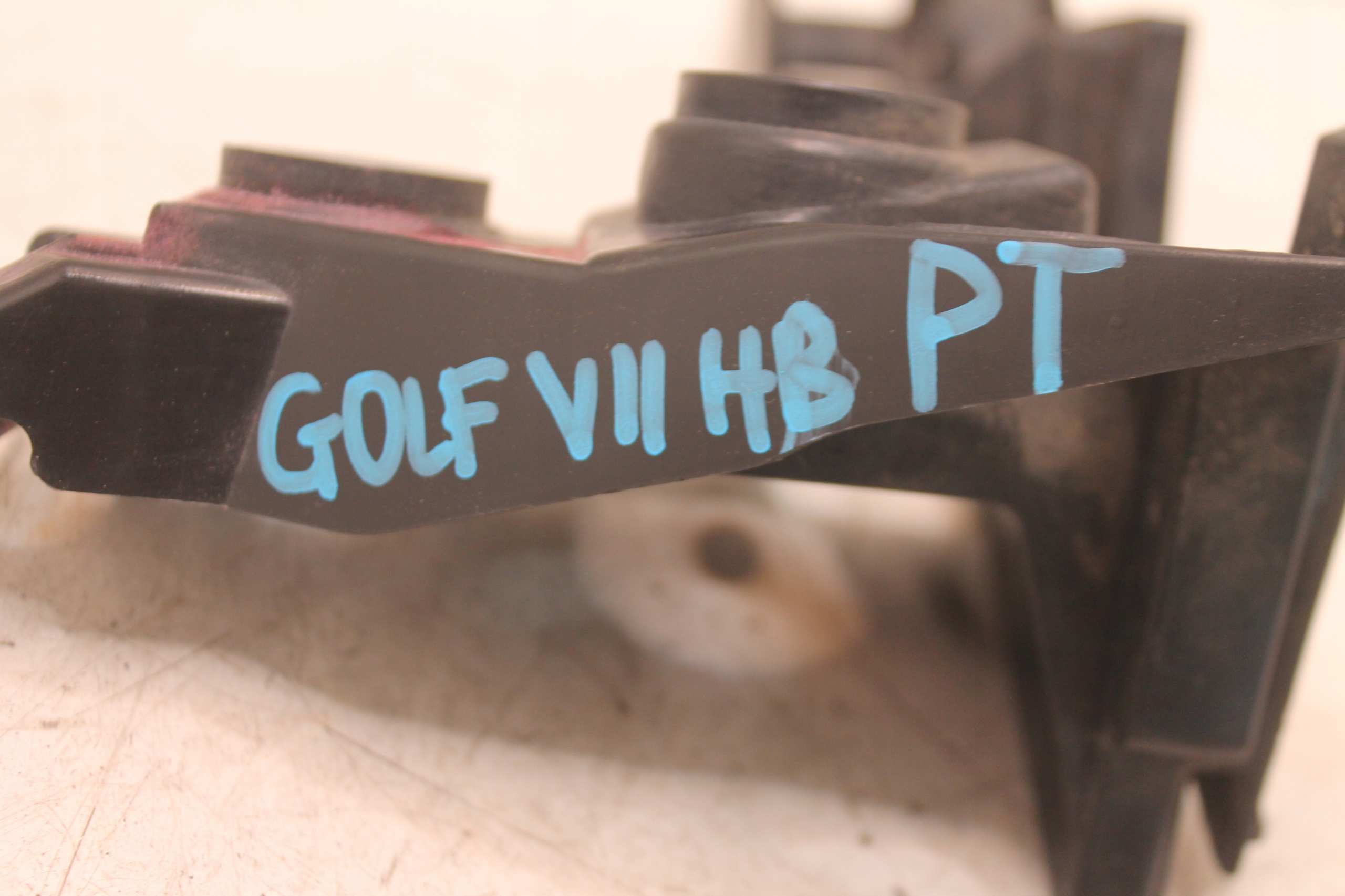 bumper bracket right rear part 5G6807394A VW GOLF VII HATCHBACK 12-20