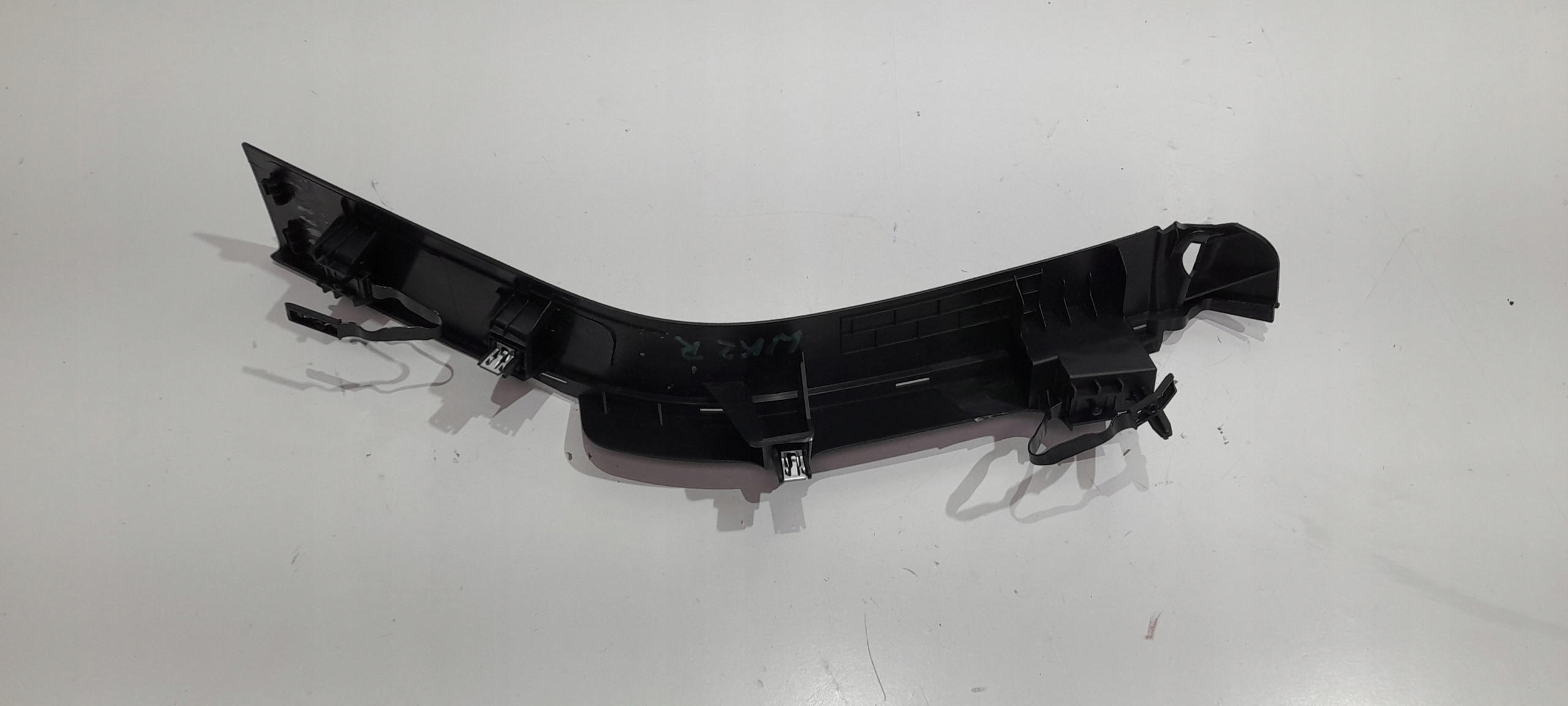 OSŁONA ZAŚLEPKA PRAWA GRAND CHEROKEE WK2 Producent części Jeep OE