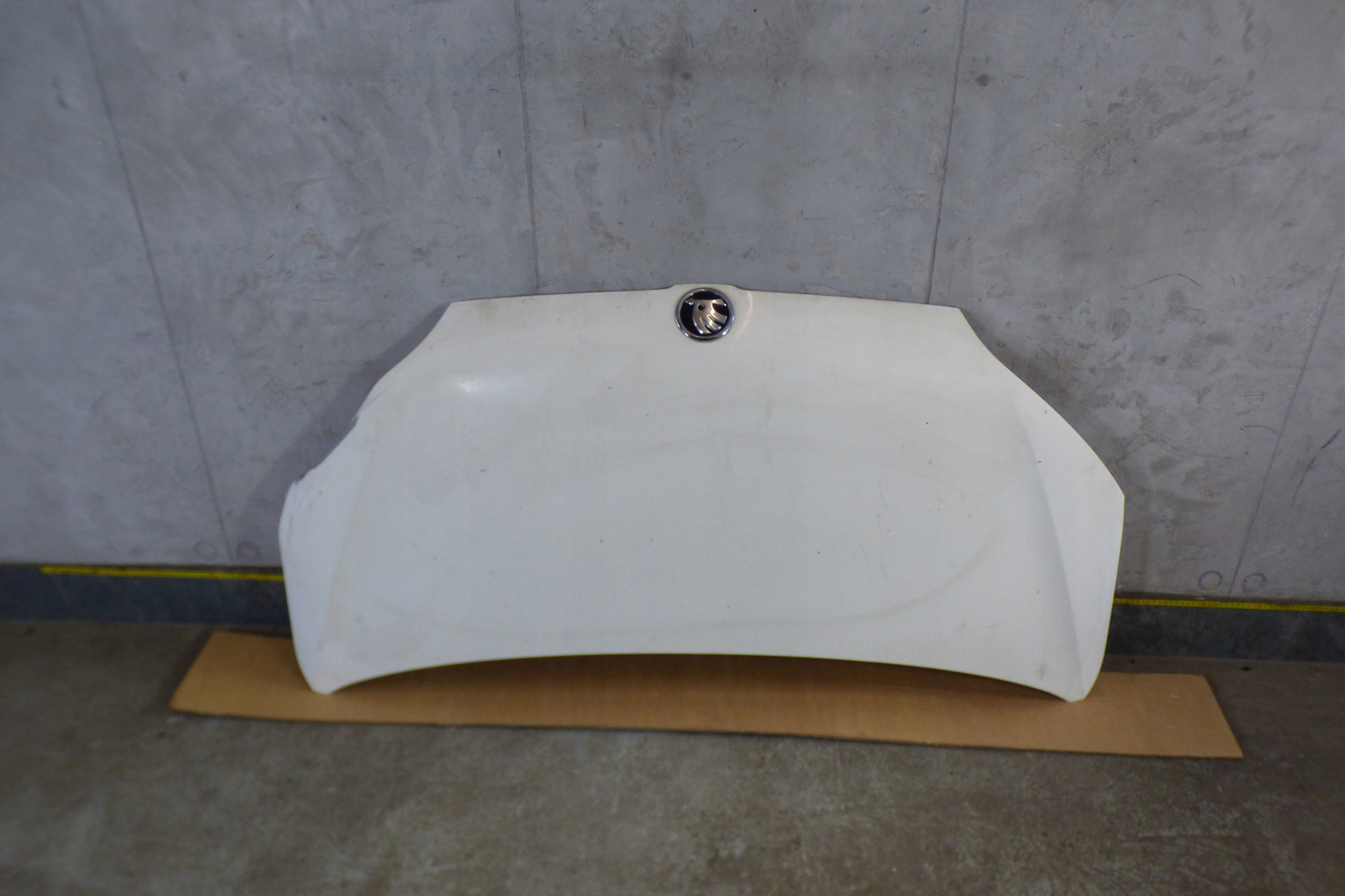 maska pokrywa silnika lak. LB9A SKODA CITIGO