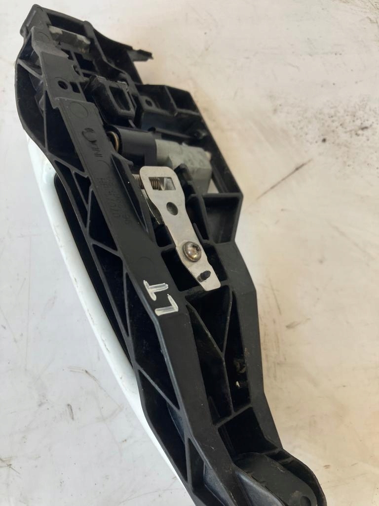handle left rear part PEUGEOT 208 EWPB