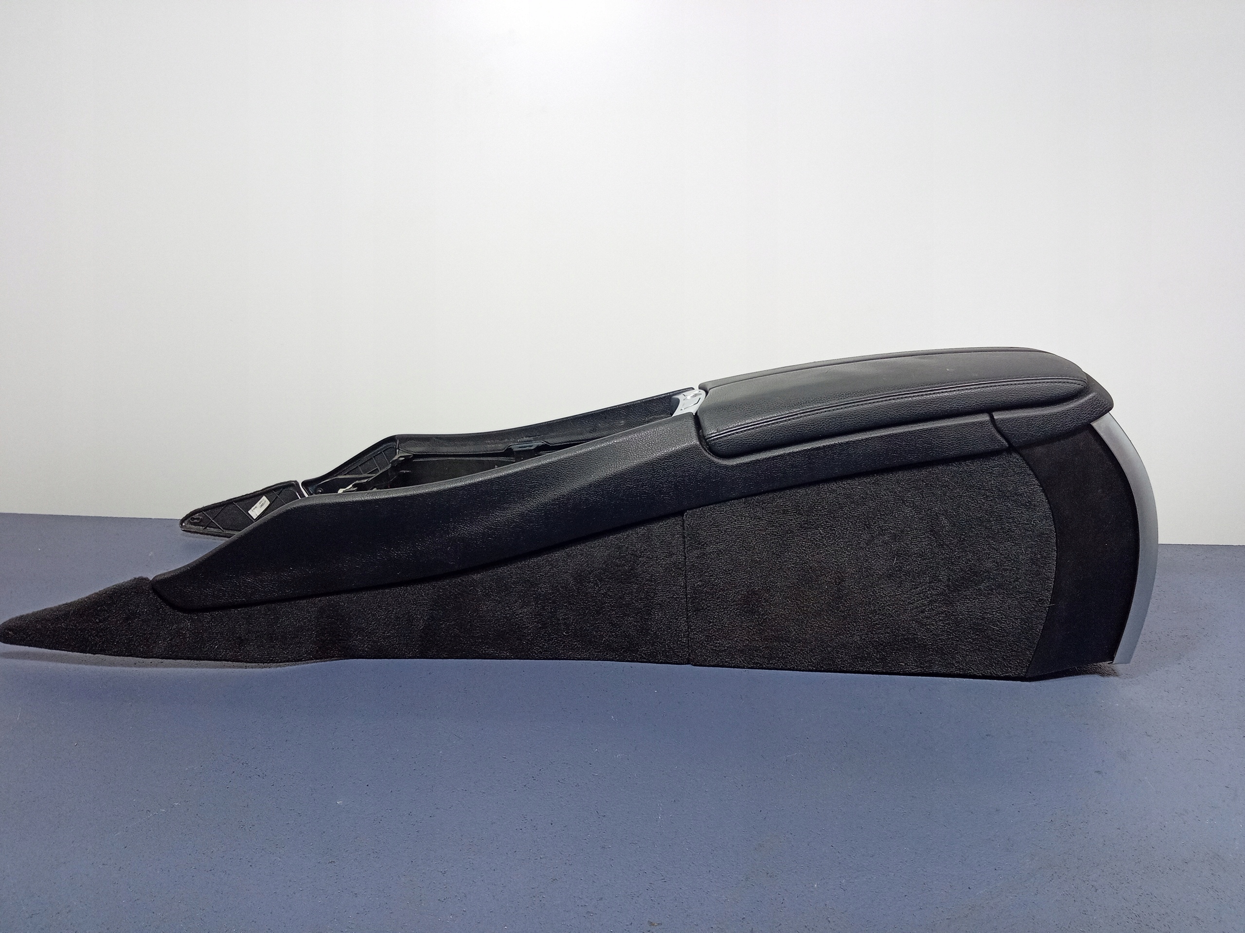 BMW 5 GT F07 центральный подлокотник тоннель Европа