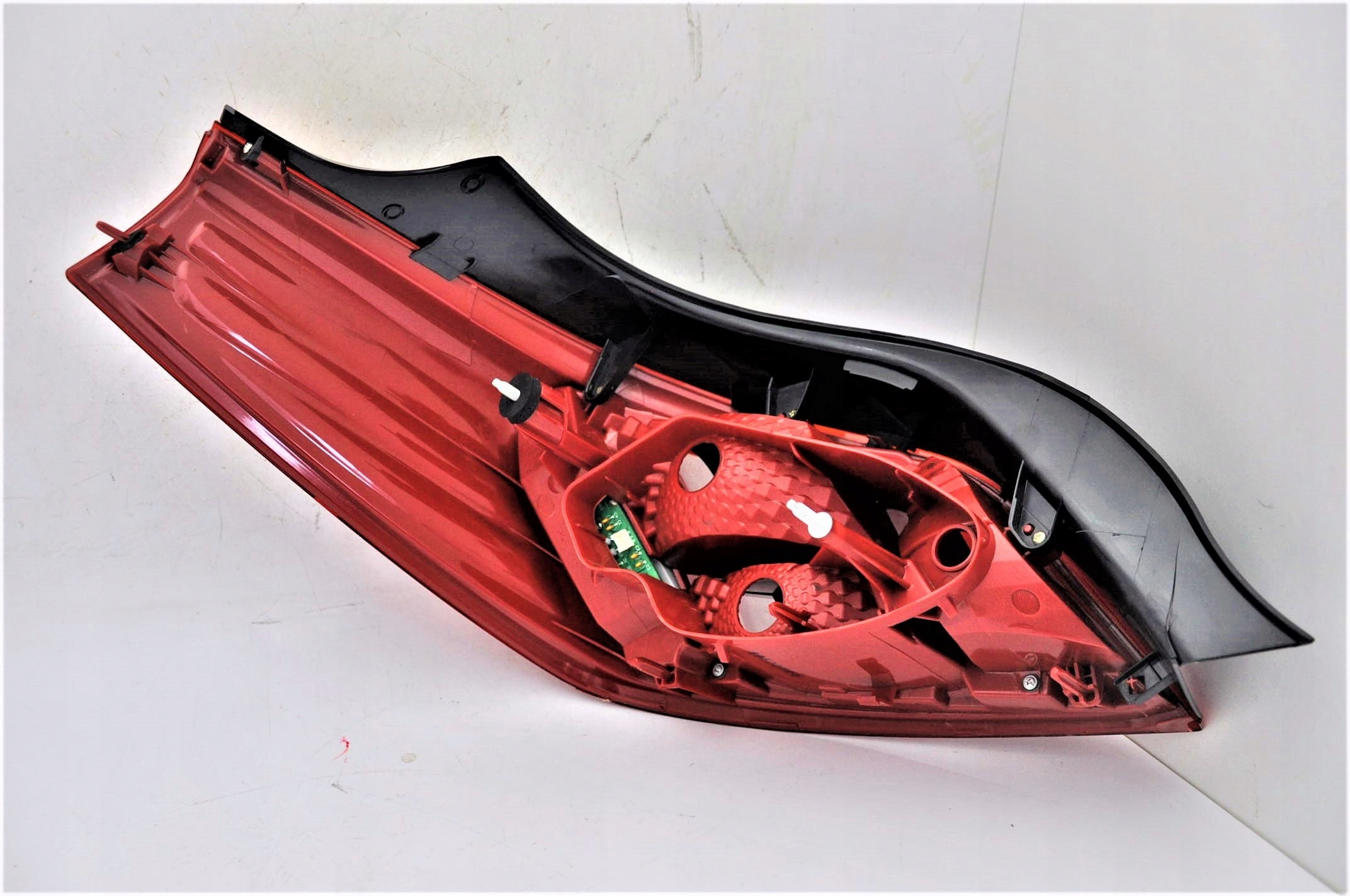 PEUGEOT 508 SEDAN 11- LAMPA TYLNA PRAWA NOWA LED Producent części Inny