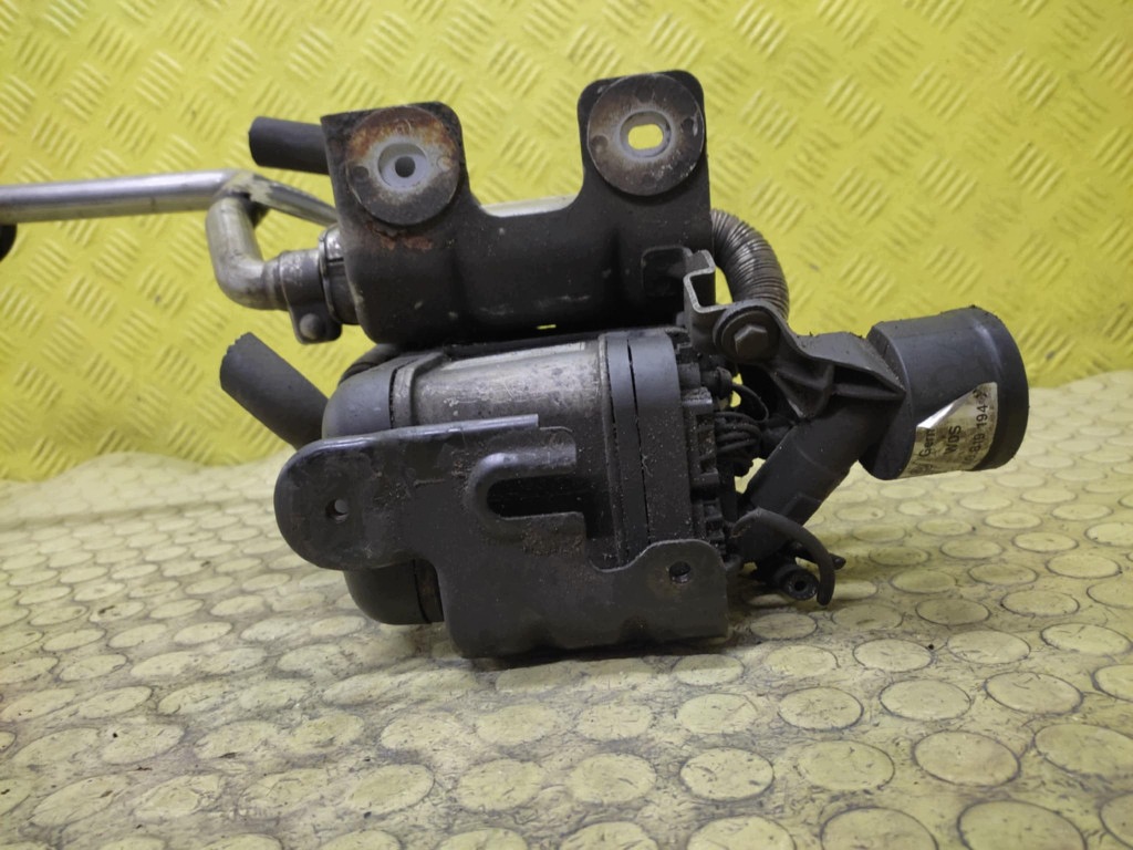 VW TOURAN and WEBASTO 1K0815065D