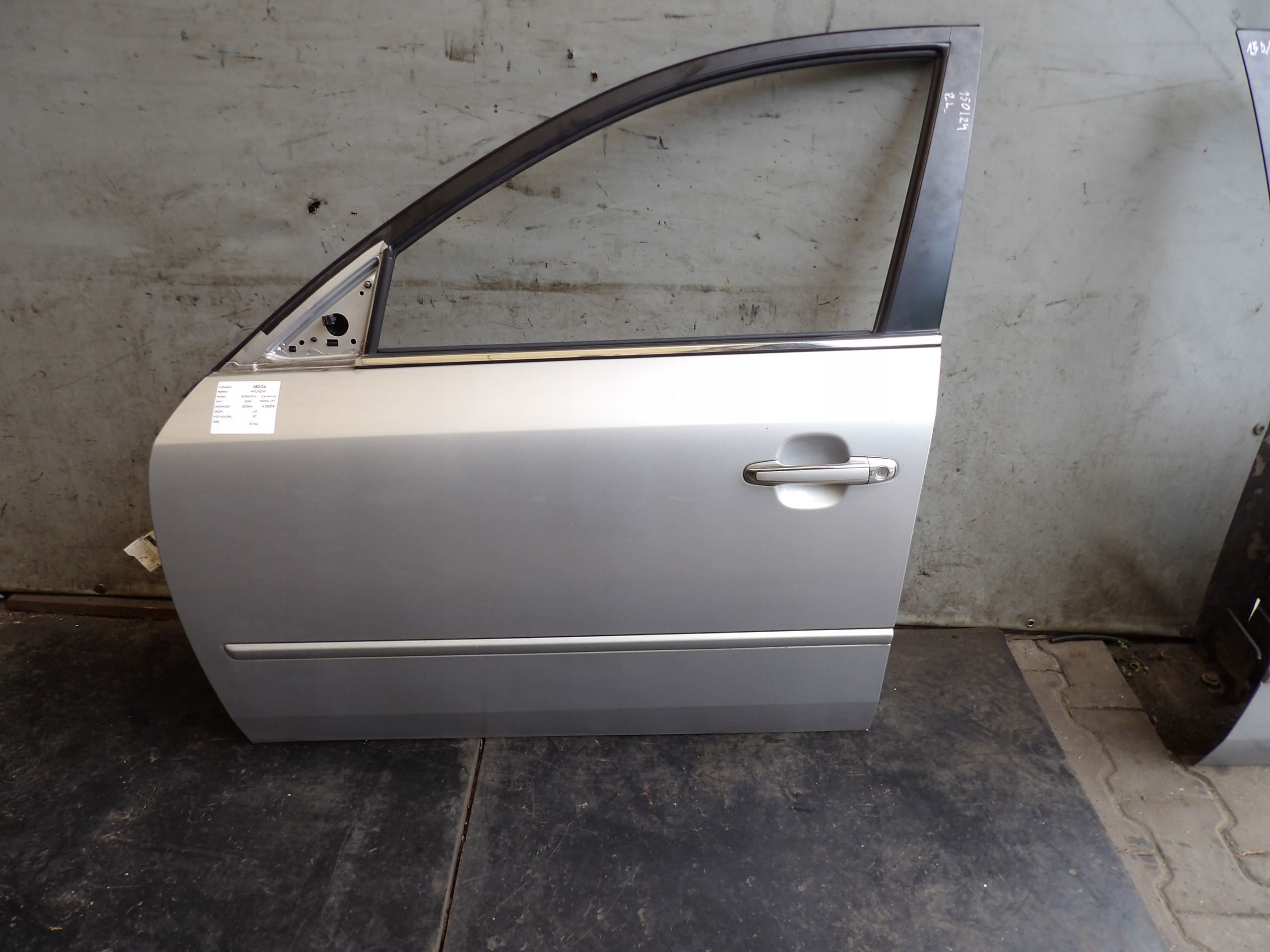 Hyundai Sonata V door front left lak. S7 sedan