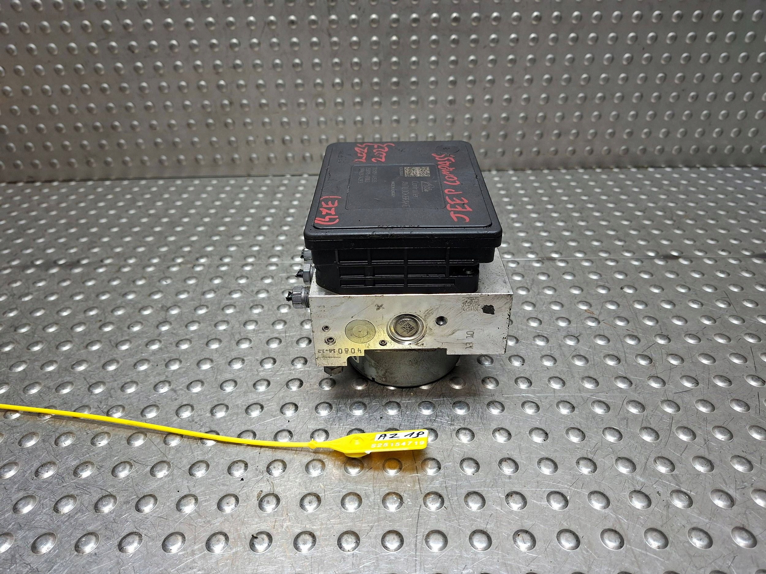 pump control unit ABS JEEP COMPASS II 17- 68490484AE