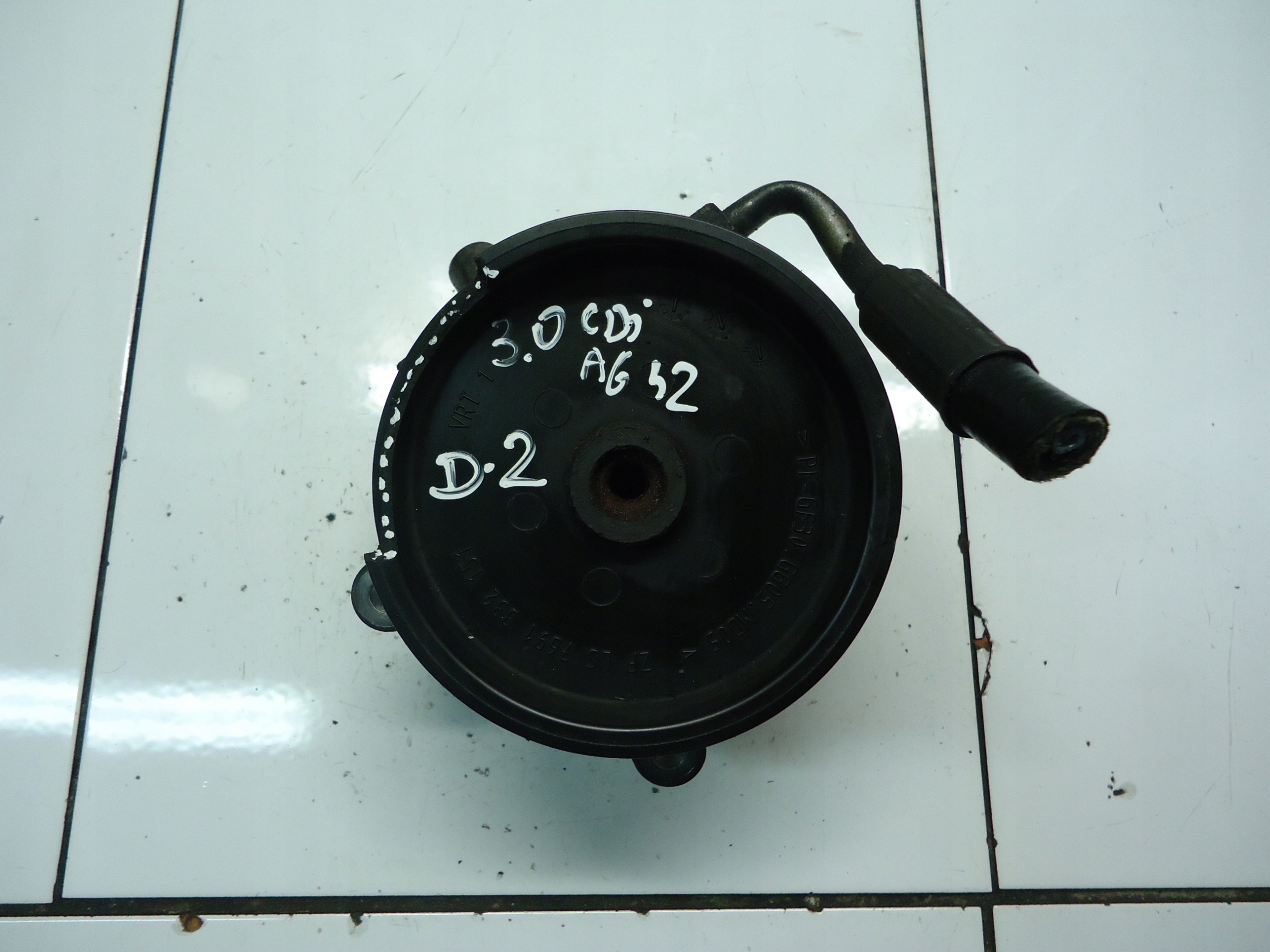 MERCEDES C W204 3.0CDI V6 servo pump A0044664201