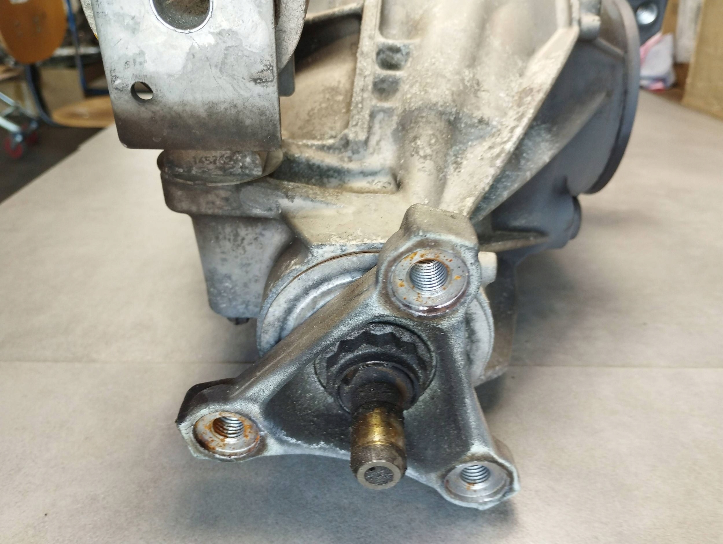 Mercedes-Benz GLC X253 2016 diff differential rear part 2133500302