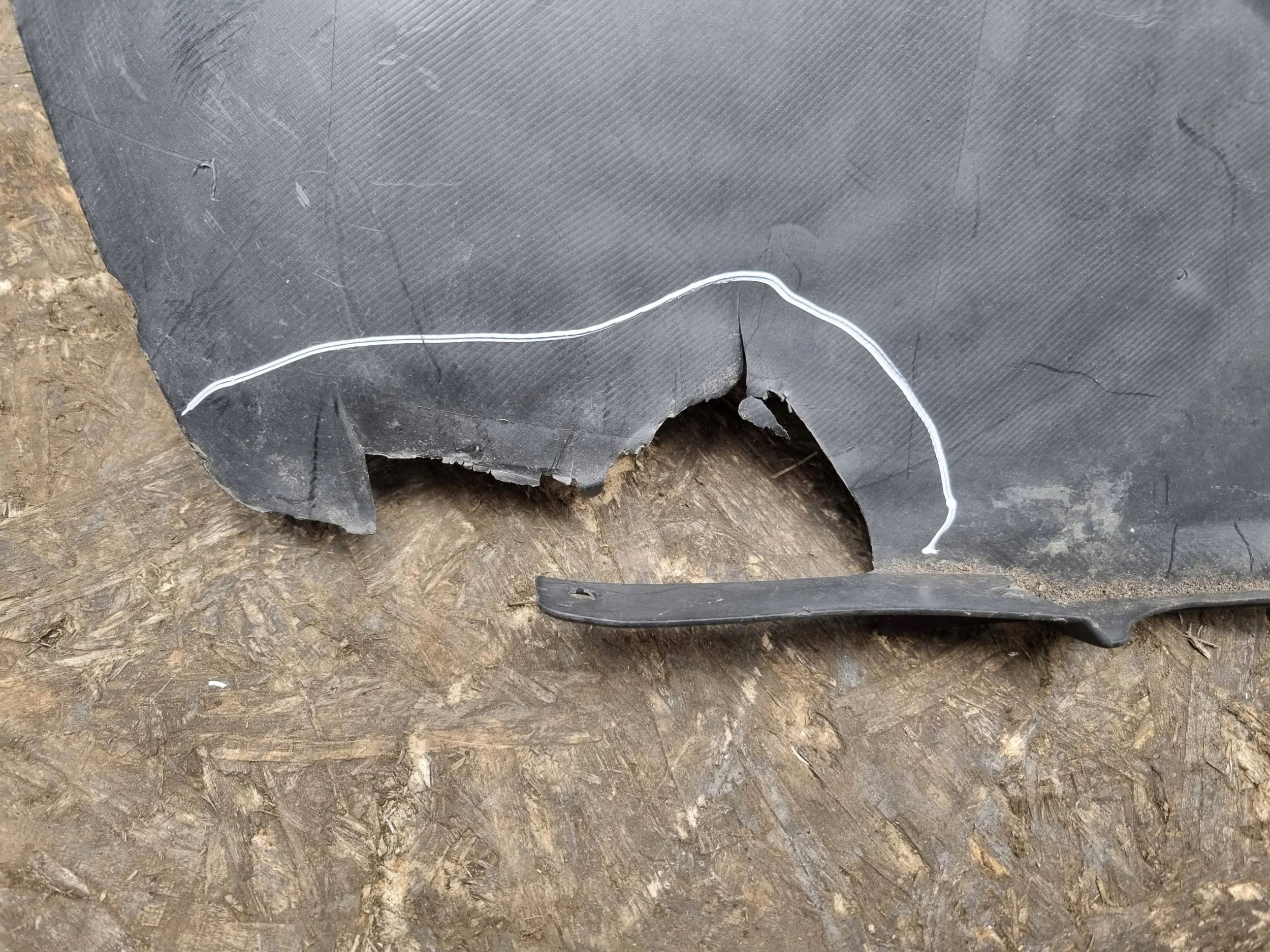 mudguard right front A1696982630 MERCEDES W169 W245