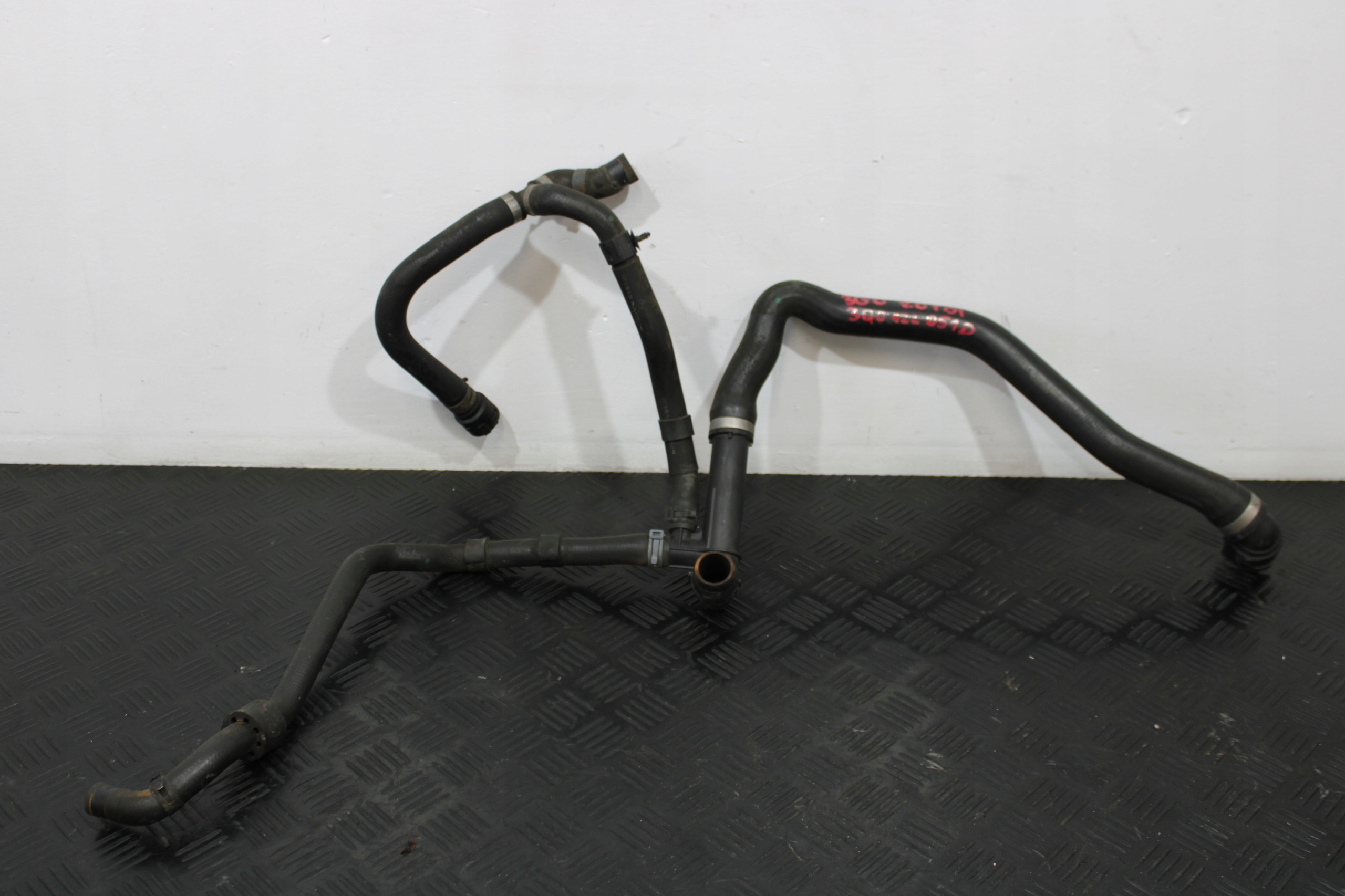 crijevo prijenos vode 3Q0122051D VW PASSAT B8 3G0 3G9