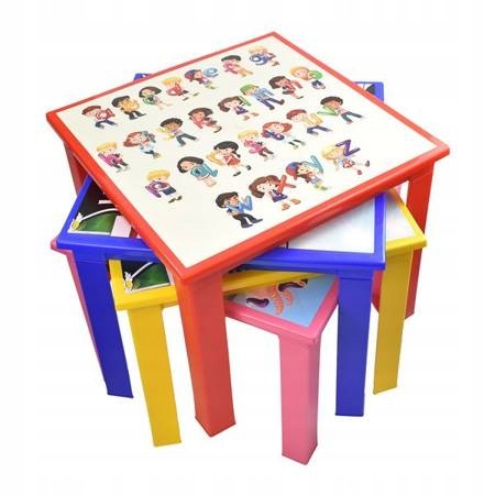 Стол для детей в комнату или сад с графикой