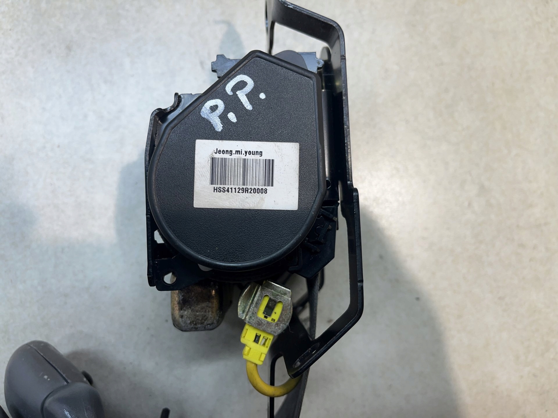 tension belt safety right front KIA CARENS II 1.6 16V