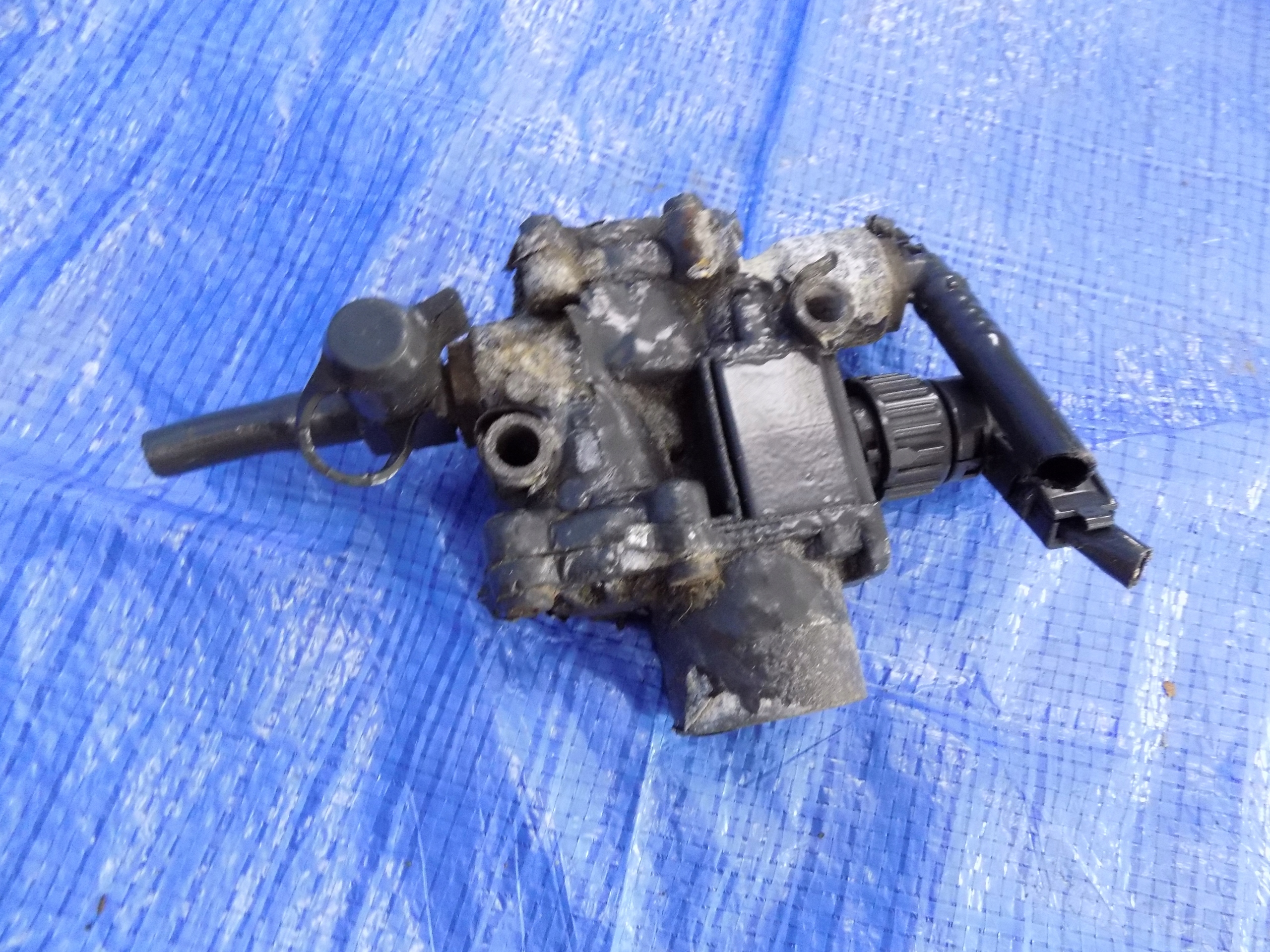 4721950160 - КЛАПАН МОДУЛЯТОР ABS MERCEDES ATEGO 1218 2011R