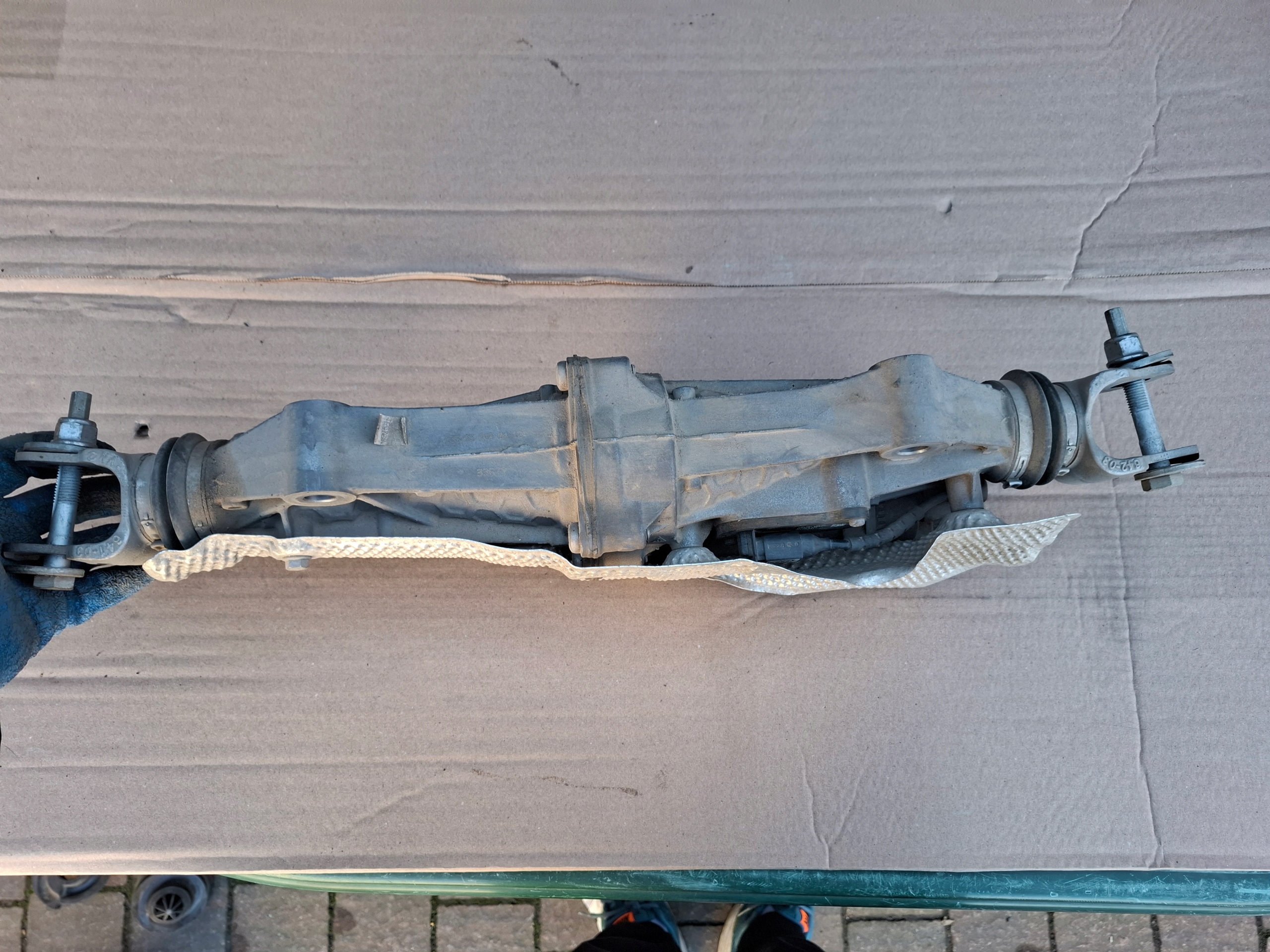 AKTUATOR axis SKRETNA rear part AUDI RS6 RS7 C8 23r