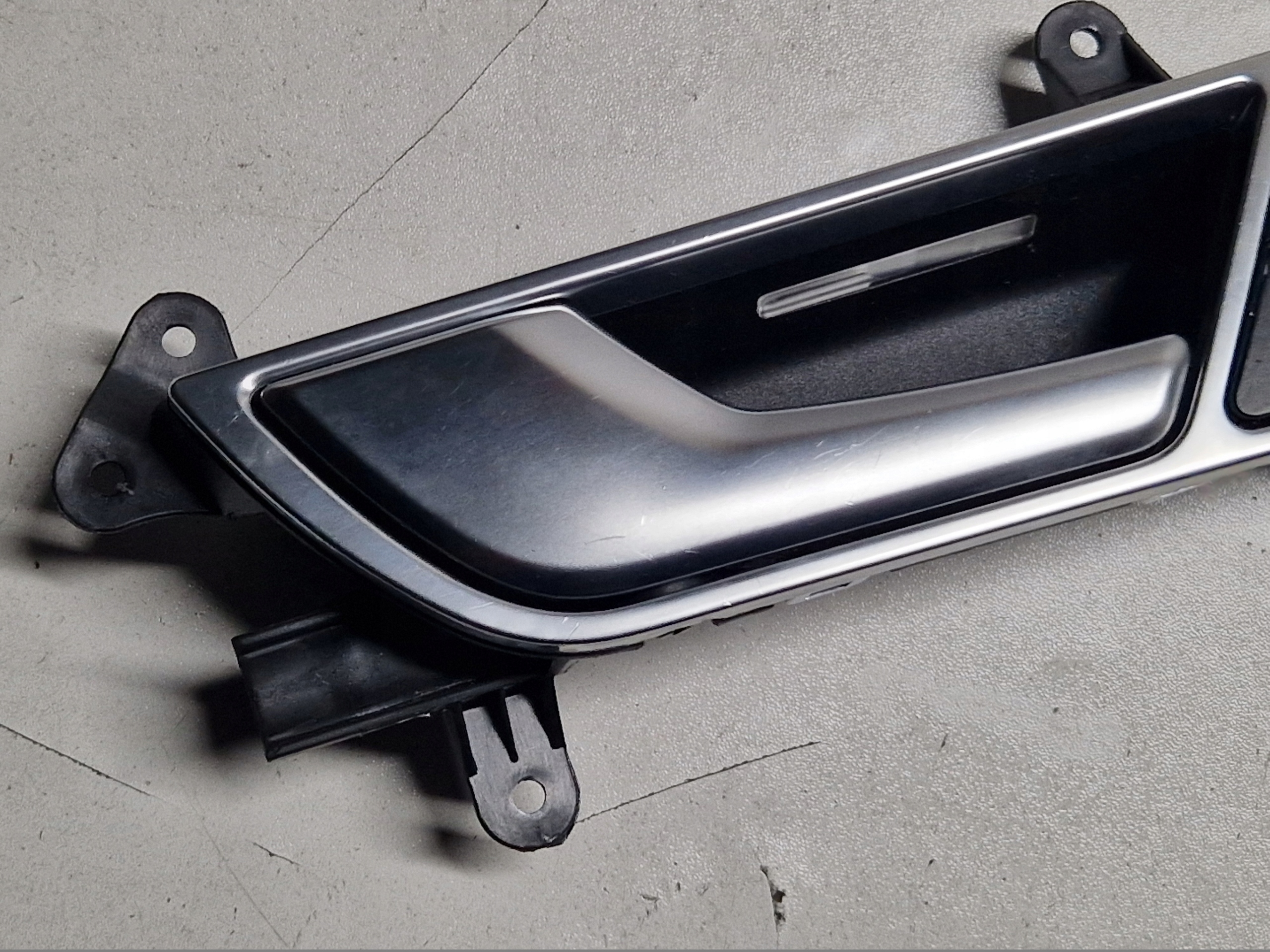 AUDI A6 C6 A6C6 handle WEWETRZNA door left front 4F0837019C KOMPET