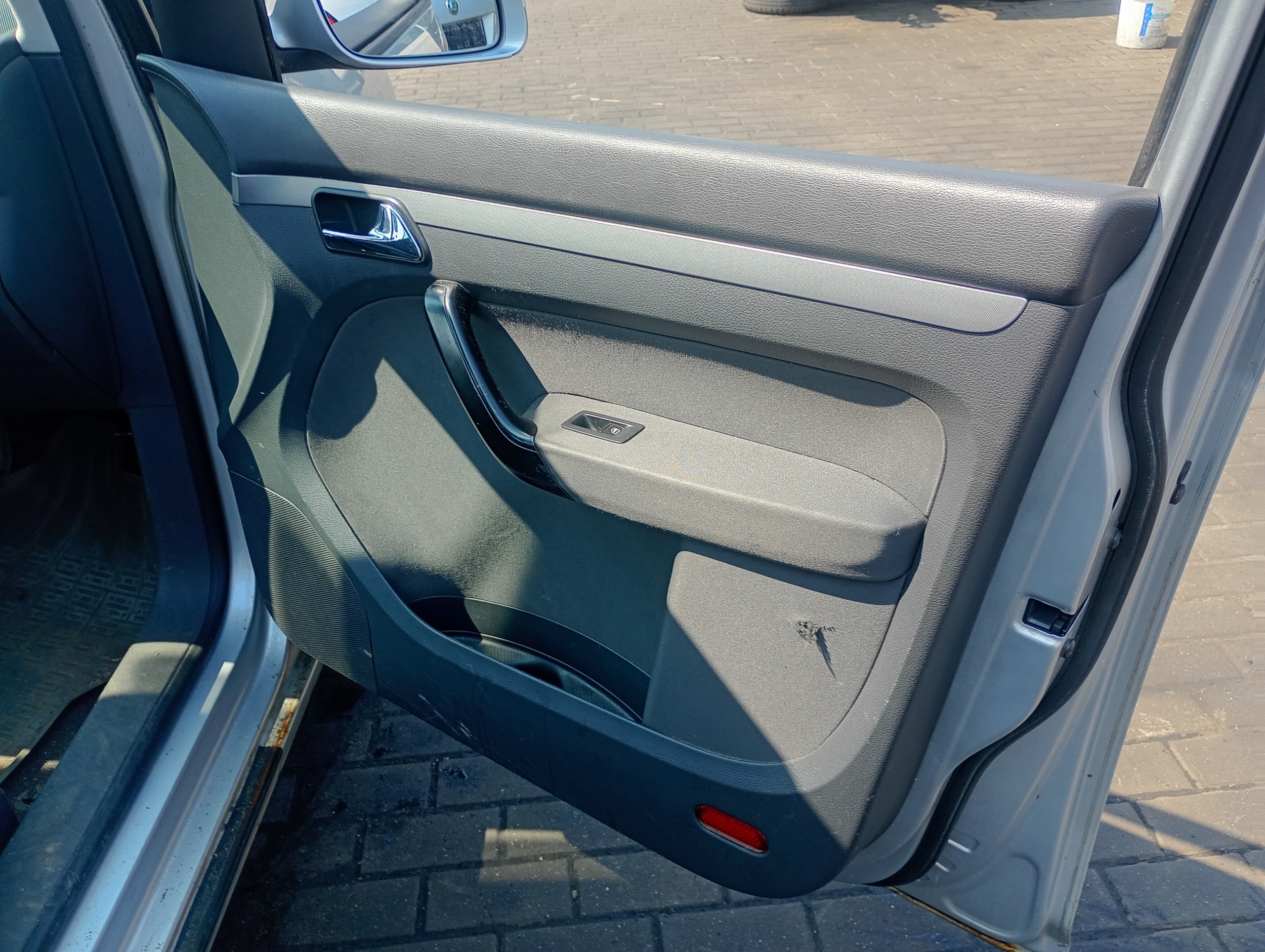 mécanisme abaissement vitres droite avant VW Touran 1 l 03-06
