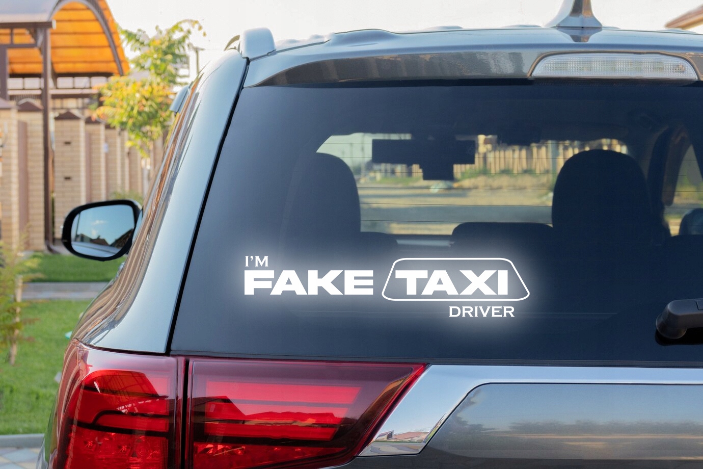 I'm the FAKE TAXI driver - Naklejka na samochód na auto - ODBLASKOWA Producent Inny