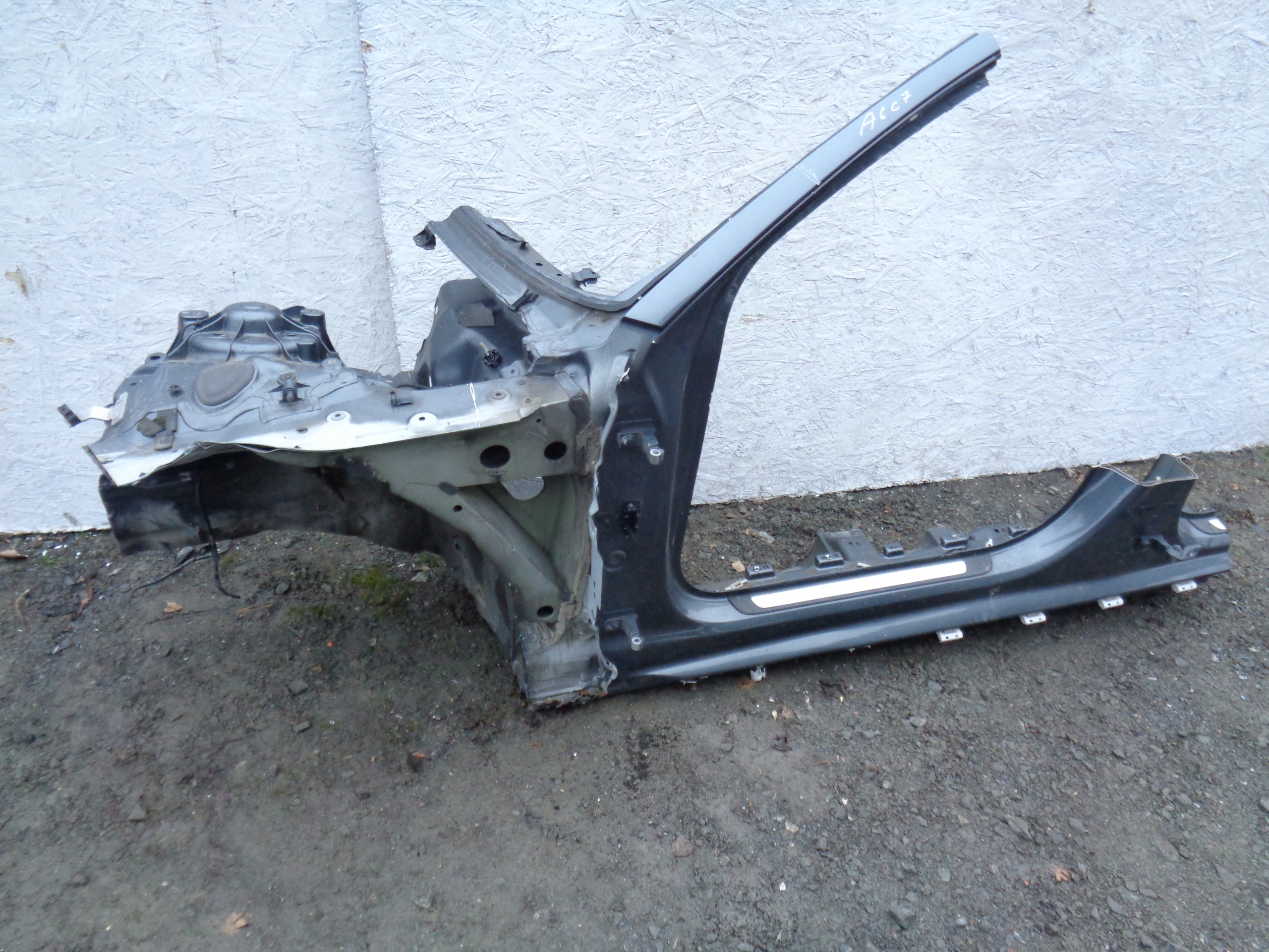 AUDI A6 C7 4G quarter threshold pillar A+B left 11R