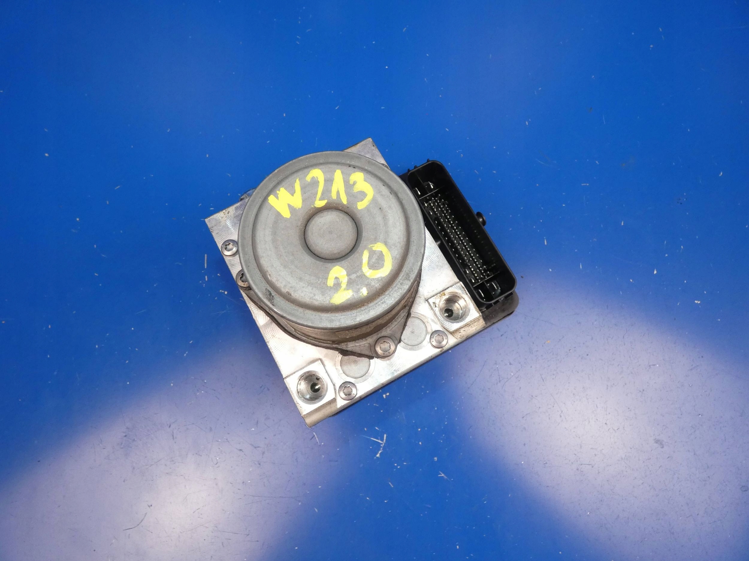 MERCEDES E KLASA W213 pump ABS control unit
