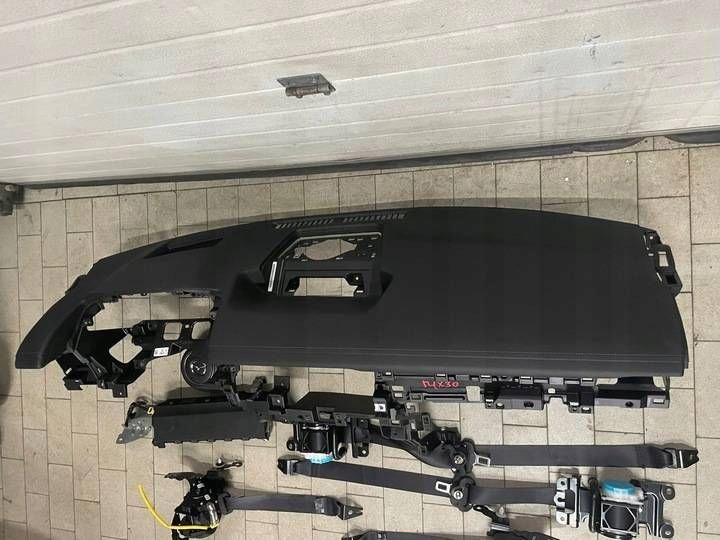 dashboard instrument panel console airbag tension belts airbag MAZDA MX30 MX-30 ORG