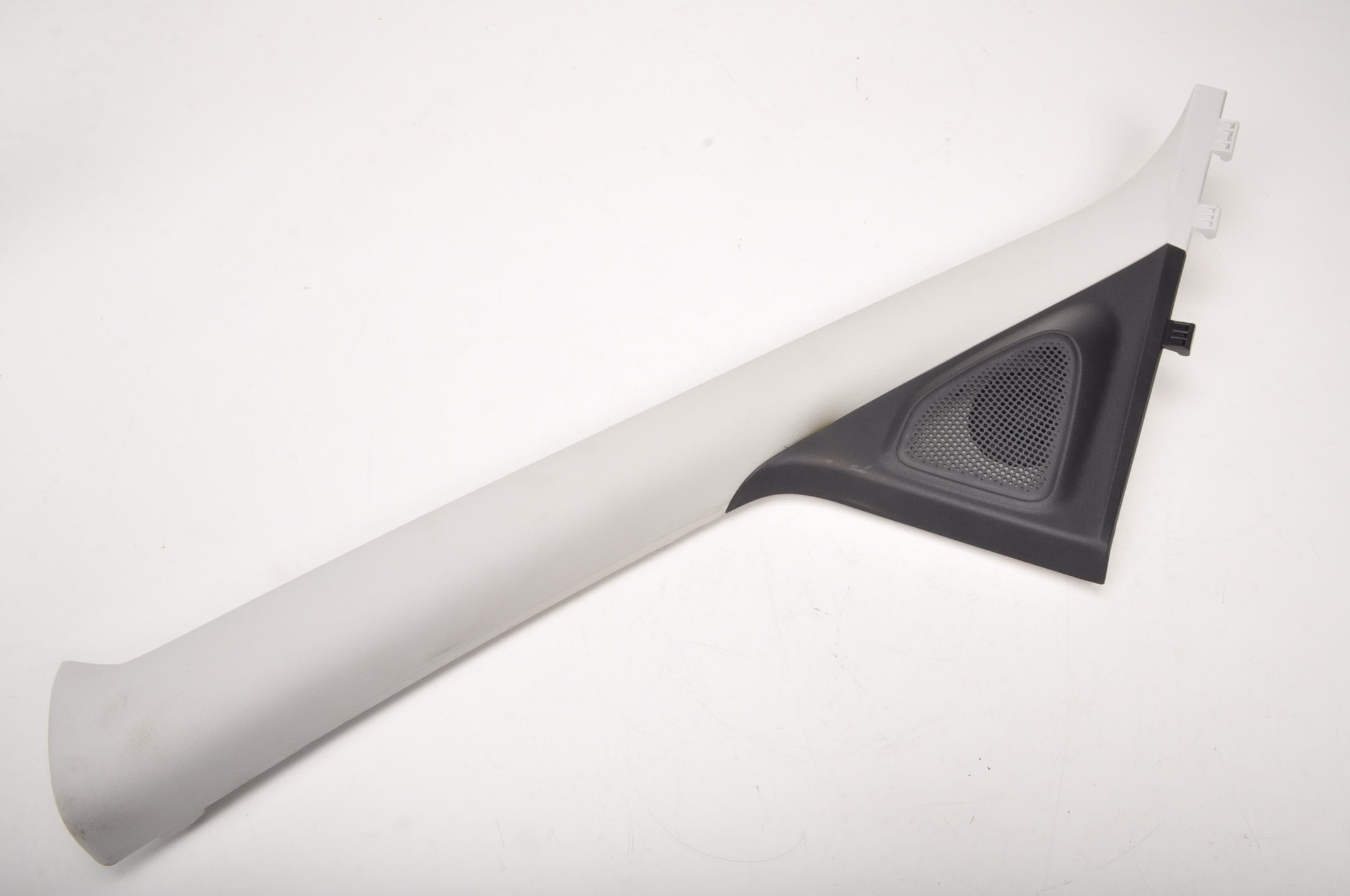 L1TB-A03599-AAW - FORD PUMA MK2 ОСЛОБА ПЕРЕДНЯЯ СТОЙКА ЛЕВАЯ 20R