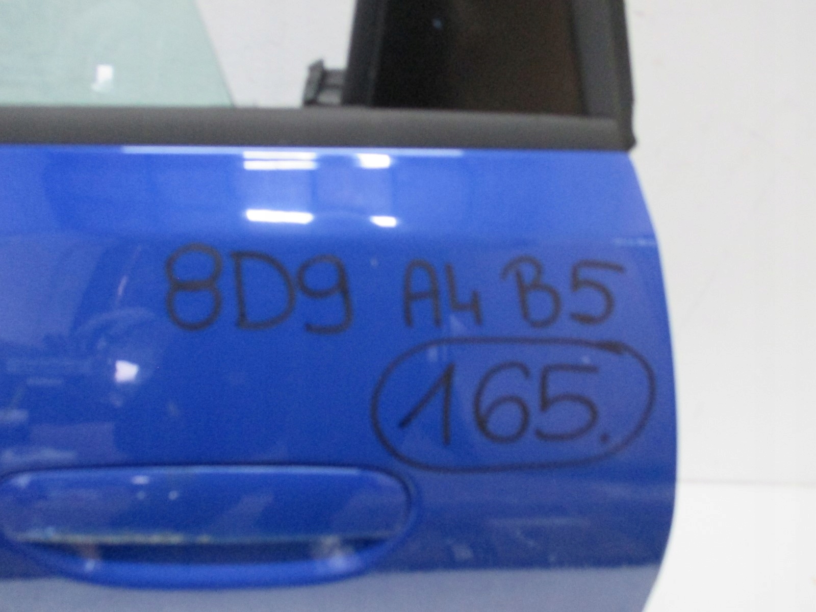 TÜR LINKS HINTEN AUDI A4 8D9