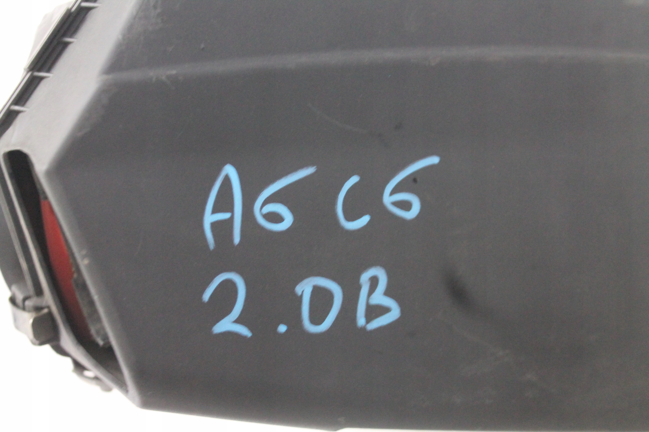 Gehäuse filter 4F0133835N AUDI A6 C6 2.0 TFSI 04