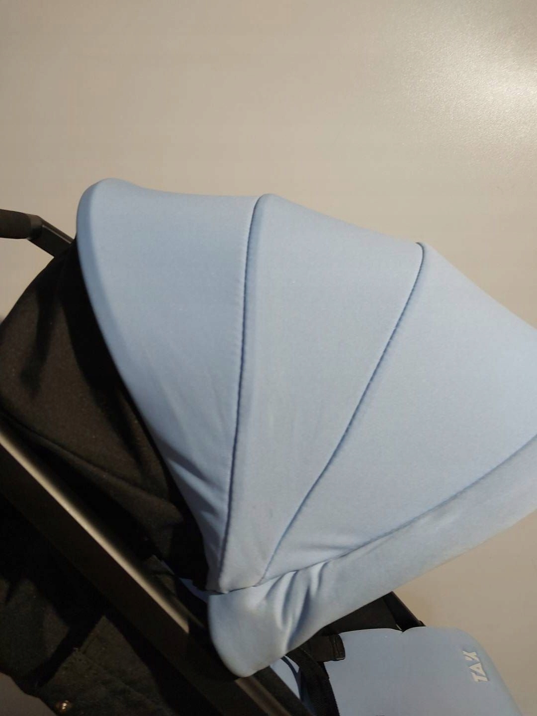 PEG PEREGO TAK LEKKI I KOMPAKTOWY WÓZEK SPACEROWY Szerokość produktu po złożeniu 51 cm