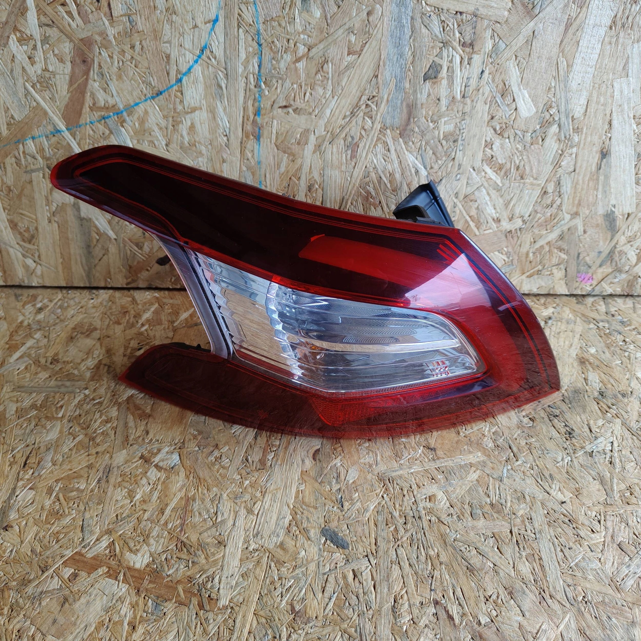 light rear rear part side left Peugeot 308 9677817680