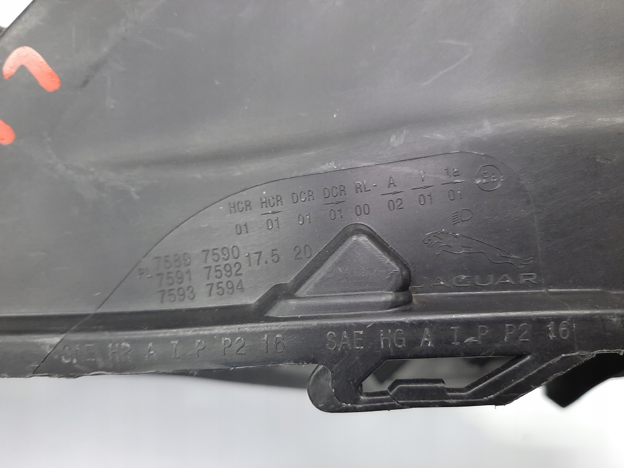 JAGUAR XF F-PACE 2015- OBUDOWA PUSZKA REFLEKTORA LEWA Producent części Jaguar OE